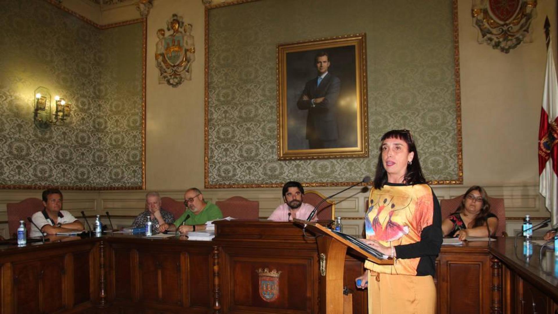 Abaigar toma posesión como edil de I-E aunque no descarta salir del grupo