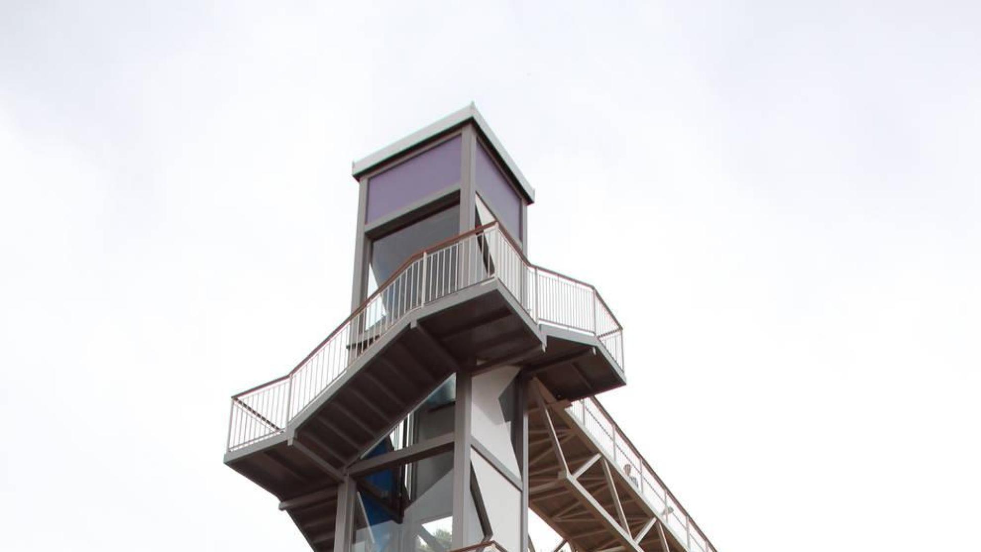 Tudela inaugura el nuevo ascensor de la cuesta de la Torre Monreal