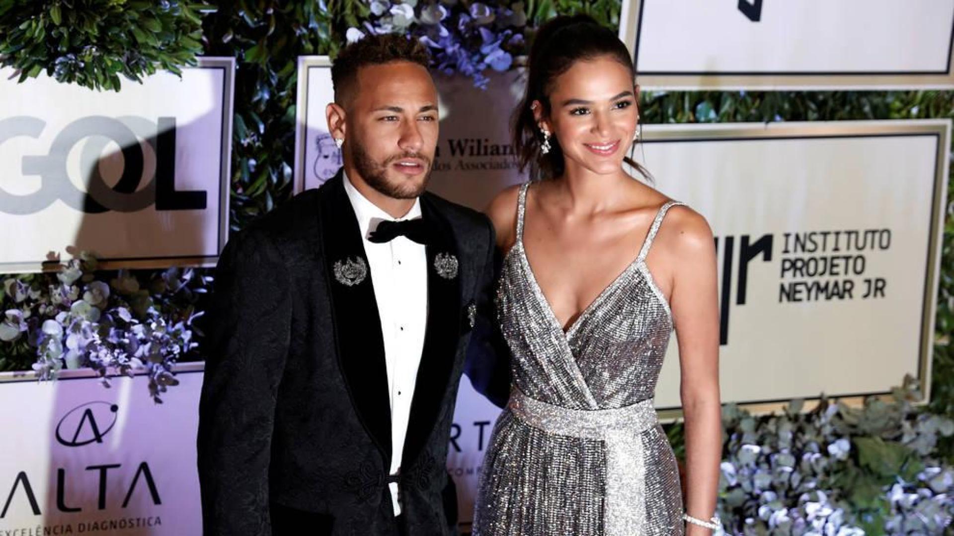Neymar rompe su silencio para anunciar que continúa en el París Saint-Germain