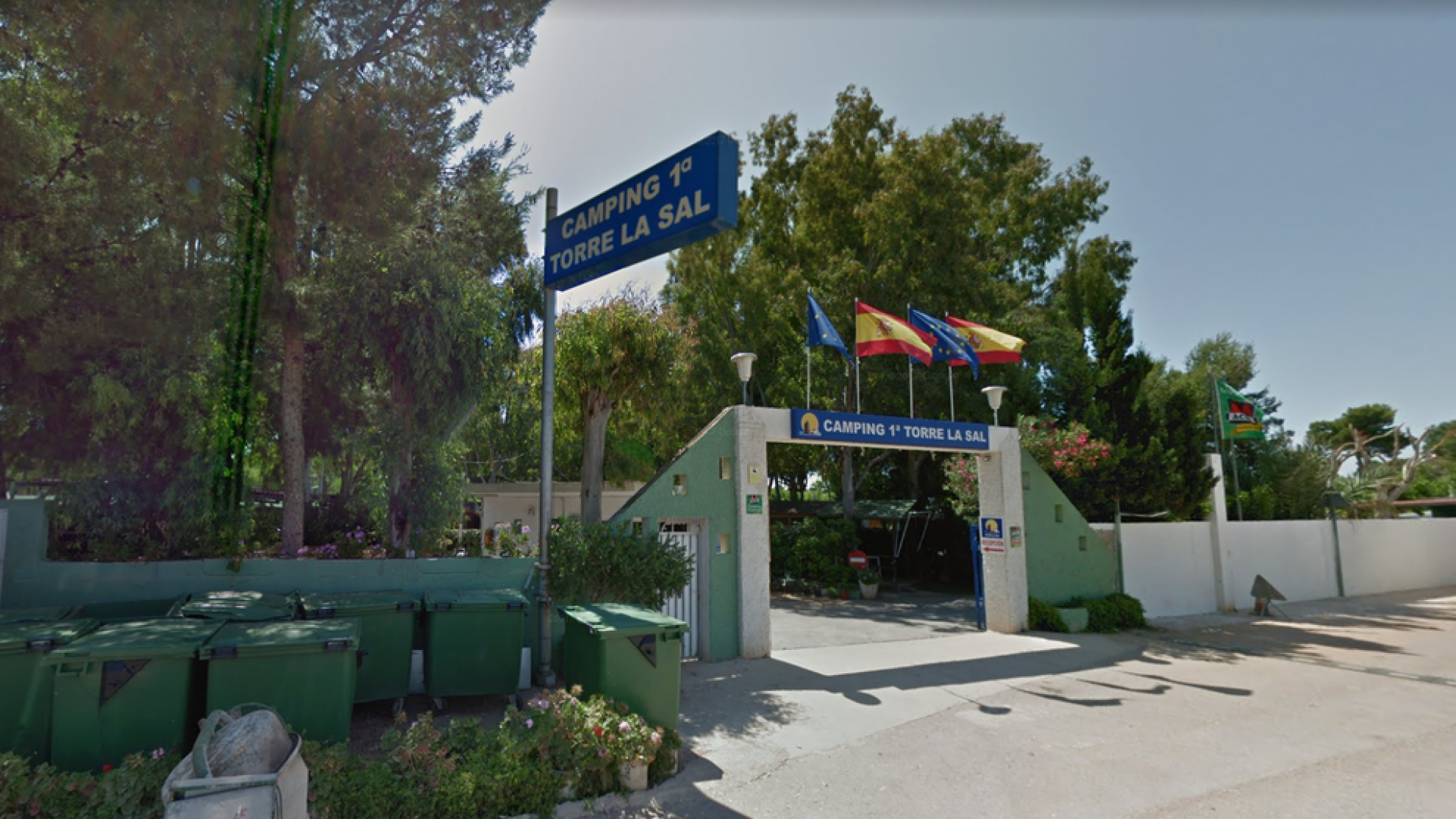 Herido grave un niño de 12 años al caer desde un hinchable en Castellón
