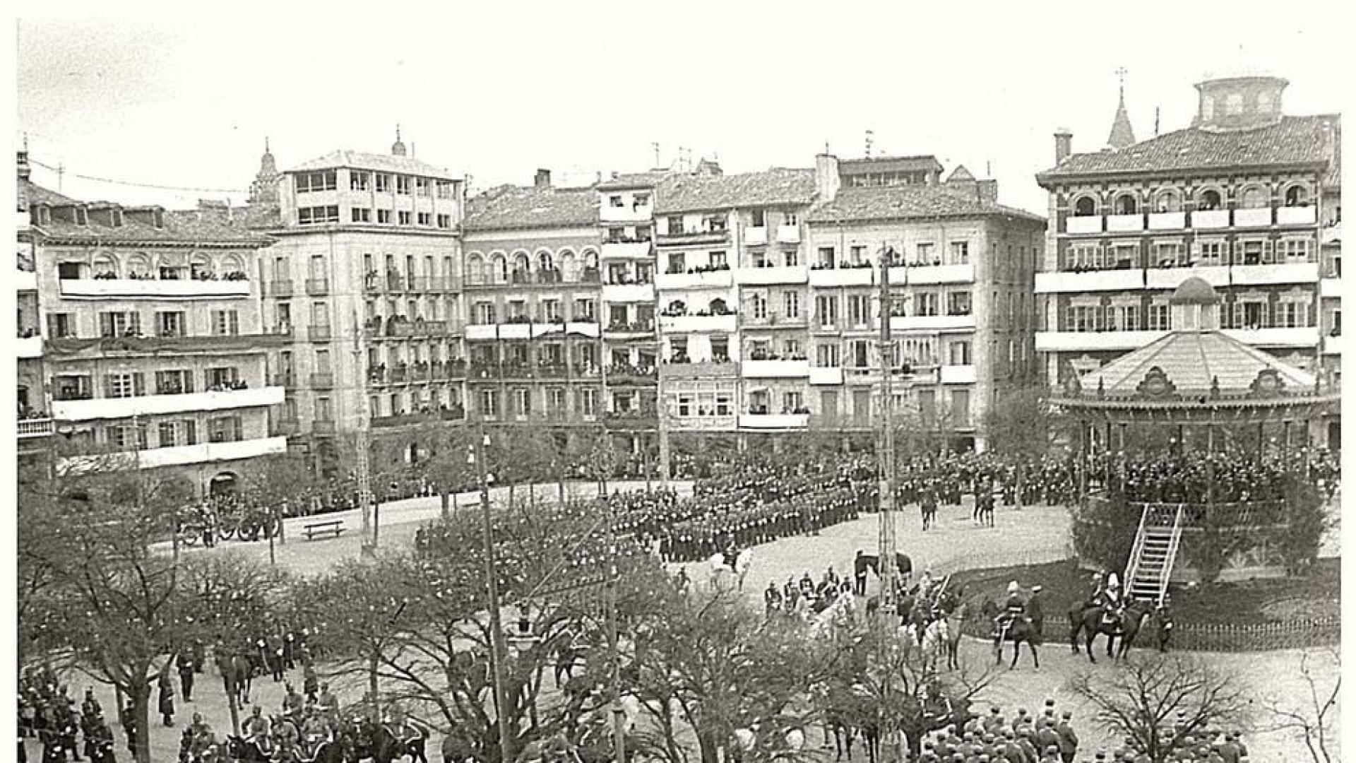 Juras de bandera en la Plaza del Castillo