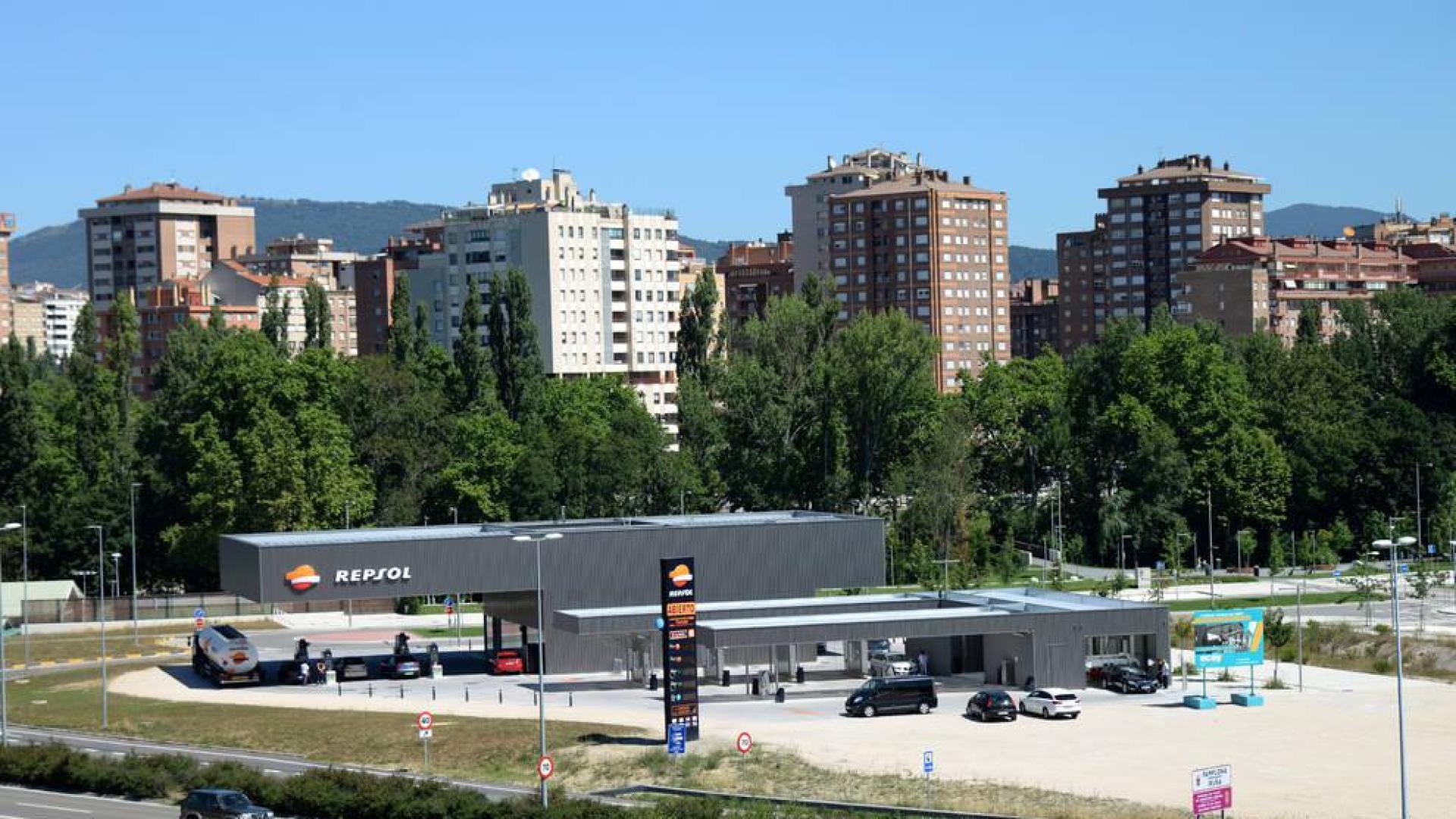 Abierta una nueva gasolinera en la avenida de Navarra