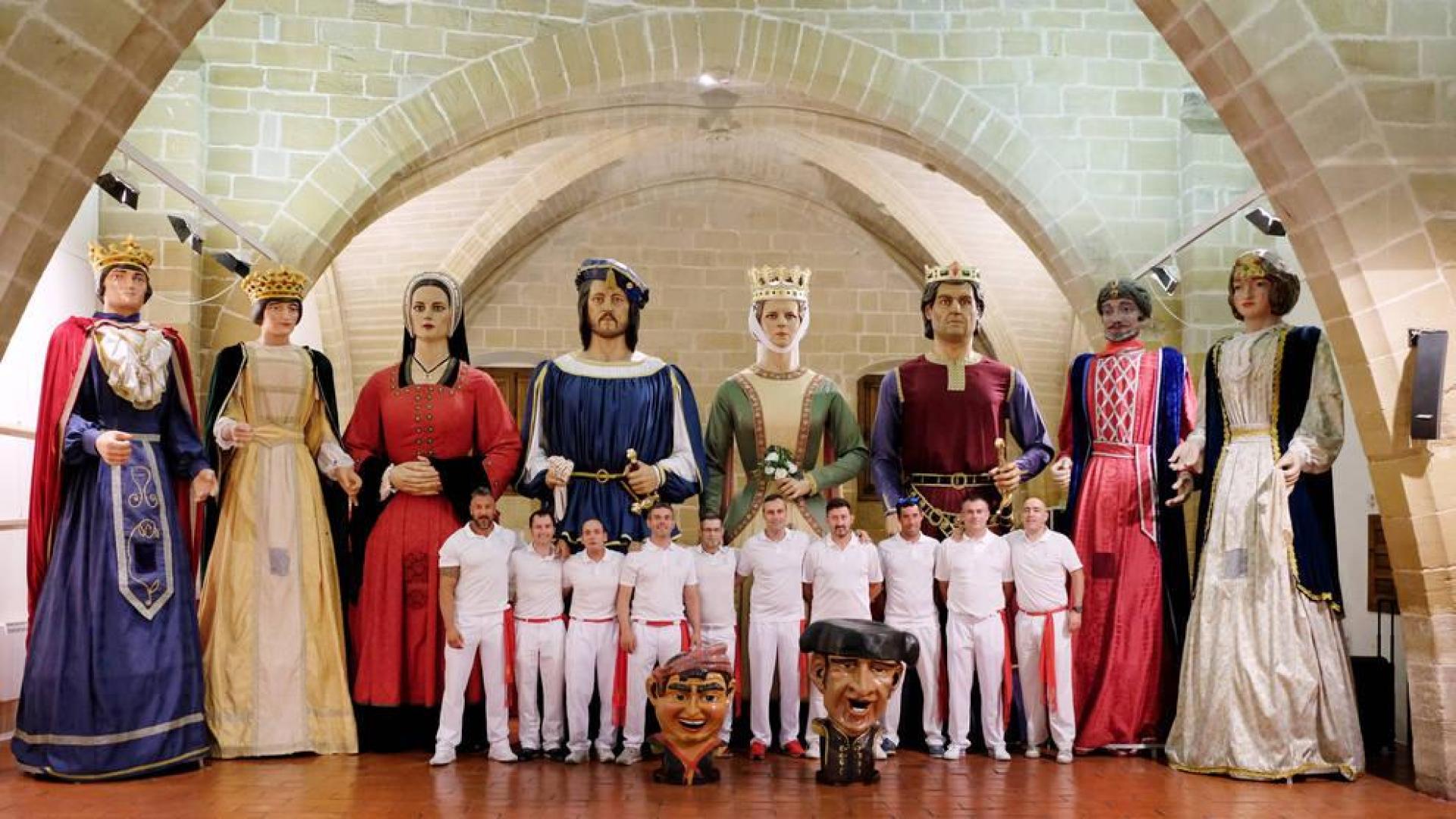 Los nuevos gigantes de Viana salen a bailar