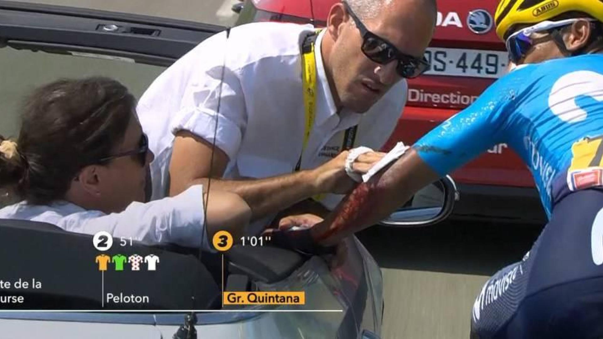 Nairo Quintana sufre una caída sin consecuencias a 104 kms de meta