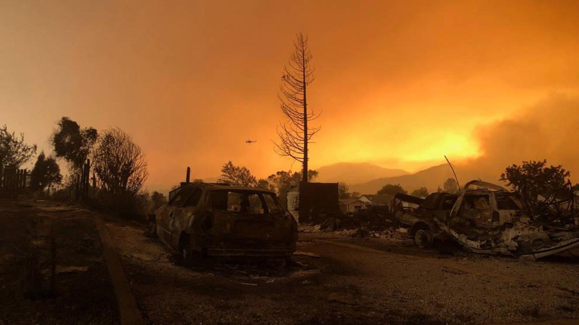 Los incendios de California se cobran tres vidas y arrasan miles de hectáreas