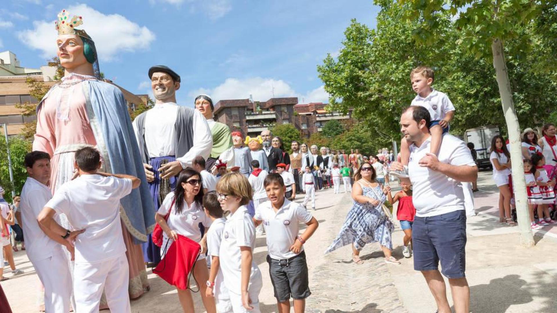 La fiesta se hace 'gigante' en Tudela