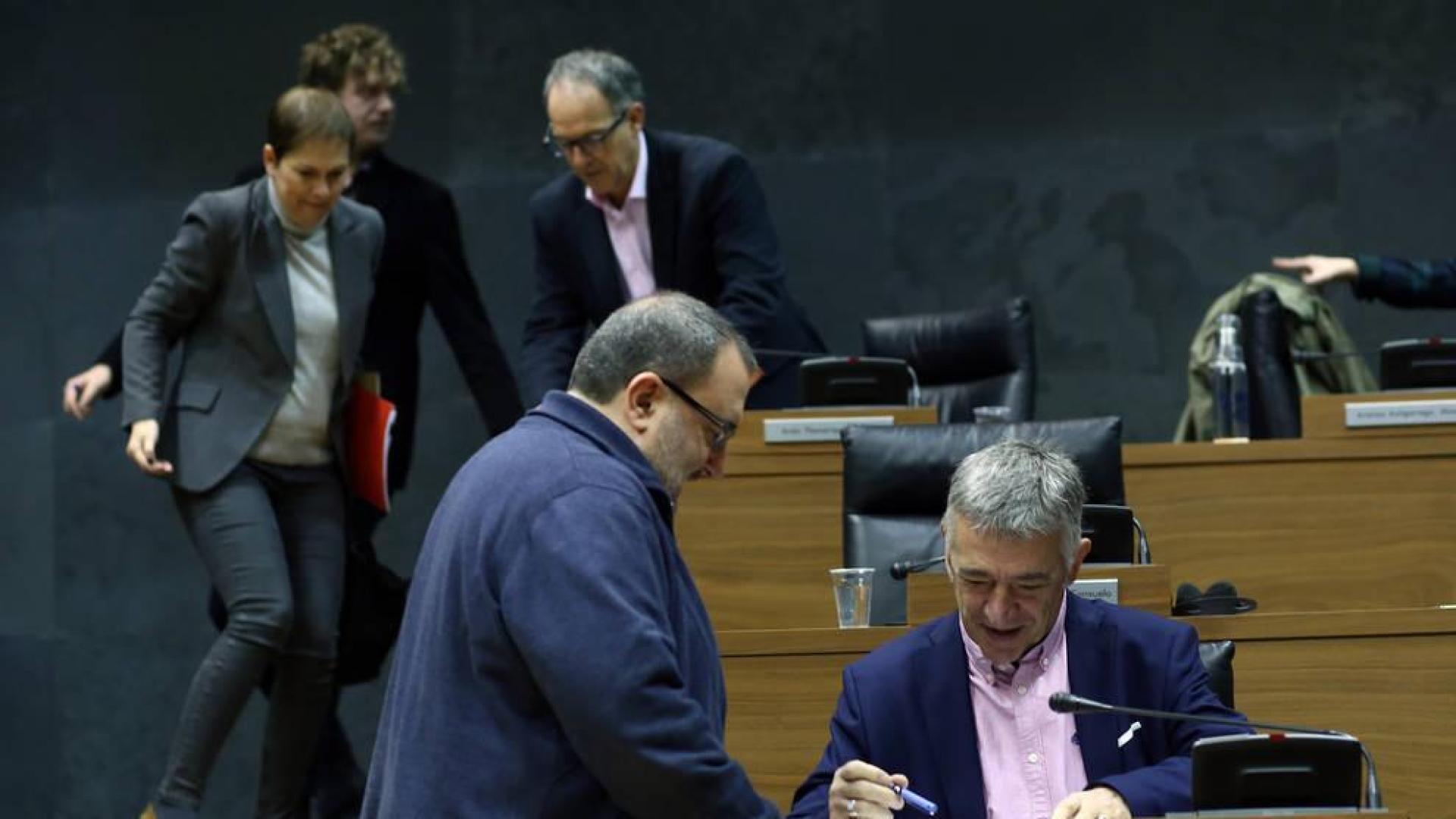 El cuatripartito asegura que las víctimas de violencia policial están “en desamparo”