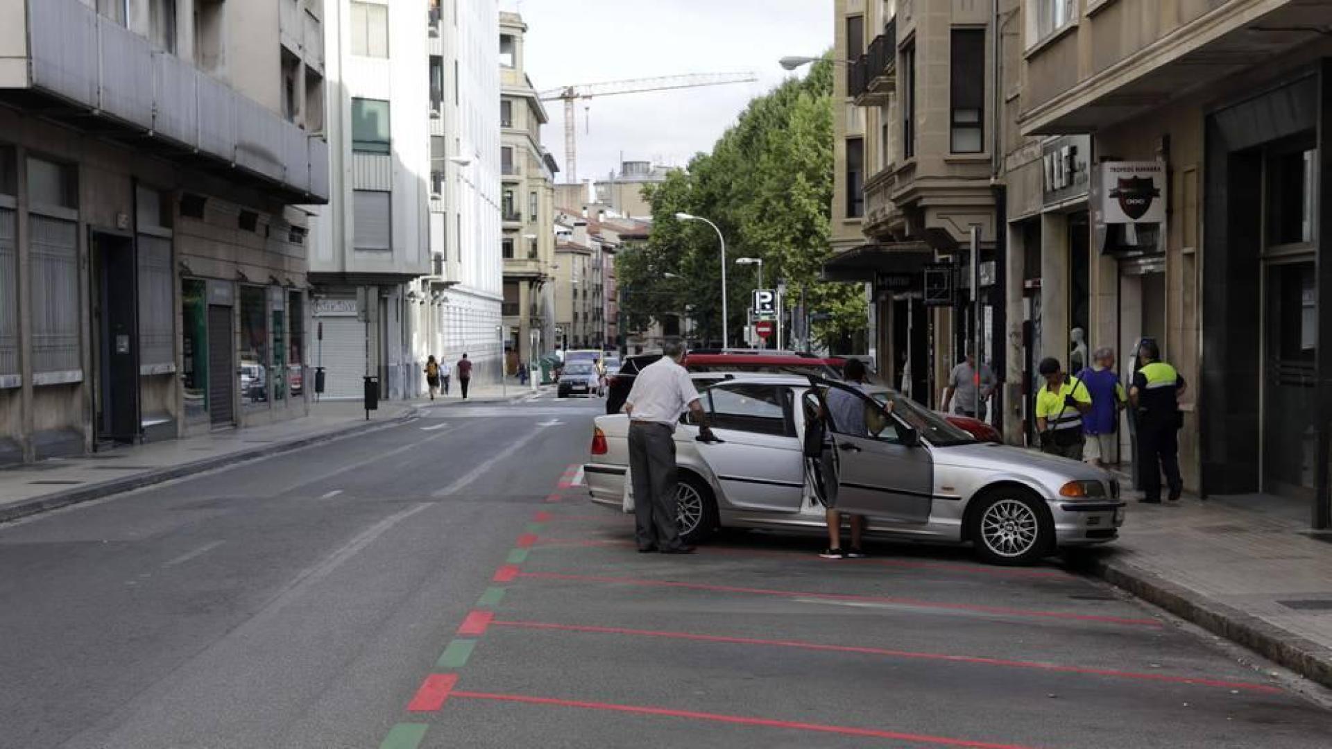 Las nuevas plazas rojas no gustan a vecinos ni comerciantes