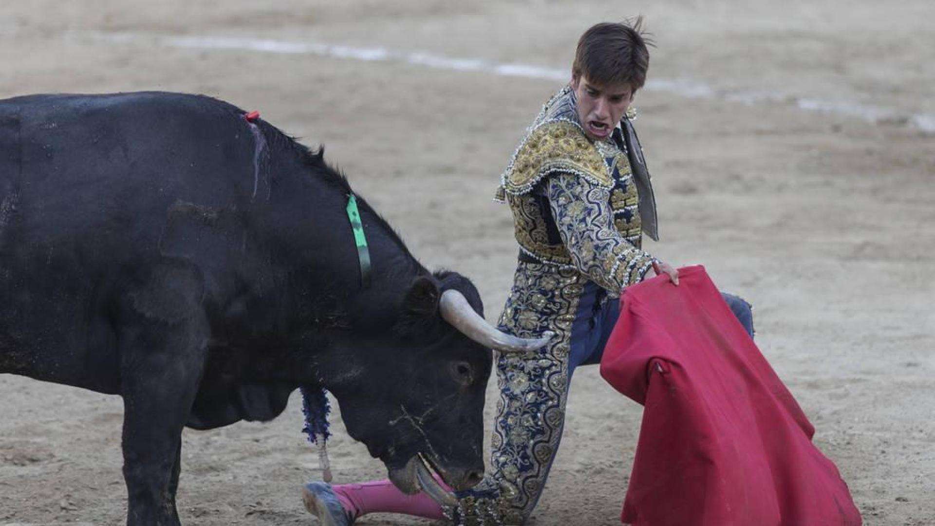 Decepcionante novillada de las Hermanas Azcona