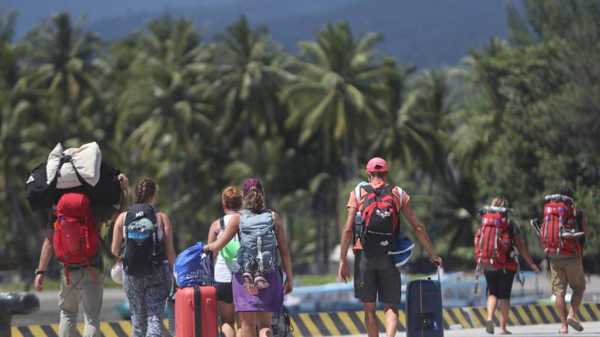 Unos 7.000 turistas han sido evacuados tras el terremoto de Indonesia
