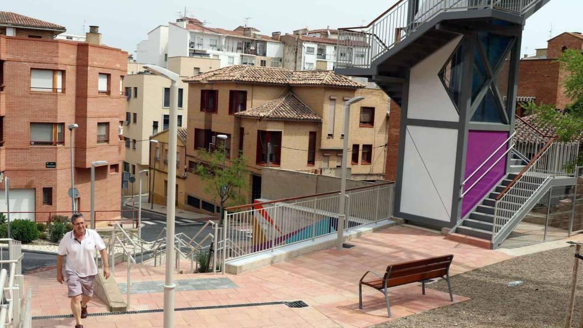 El ascensor de la Torre Monreal de Tudela, a pleno rendimiento