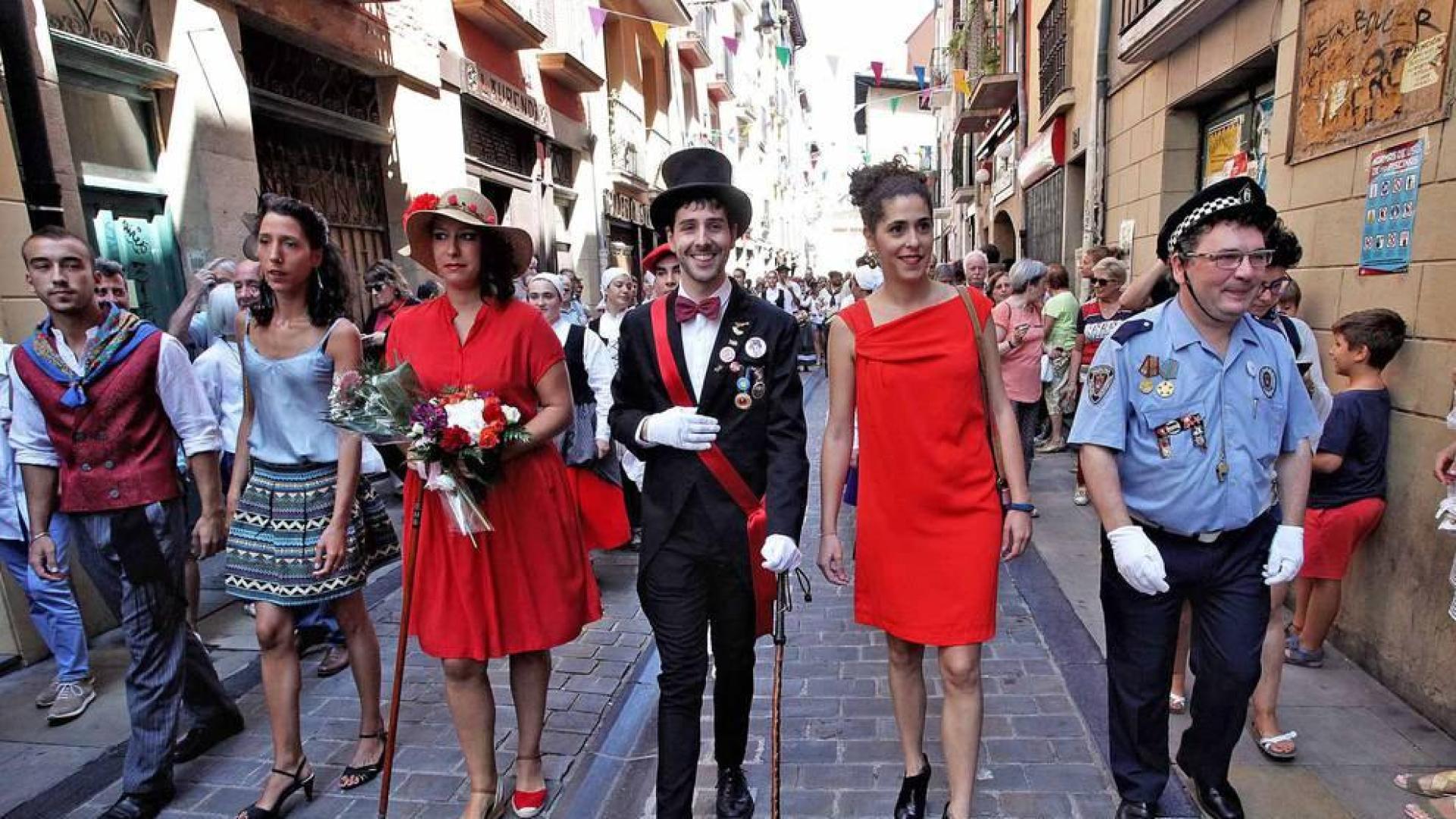 Cohete y fiestas en la calle de San Lorenzo de Pamplona