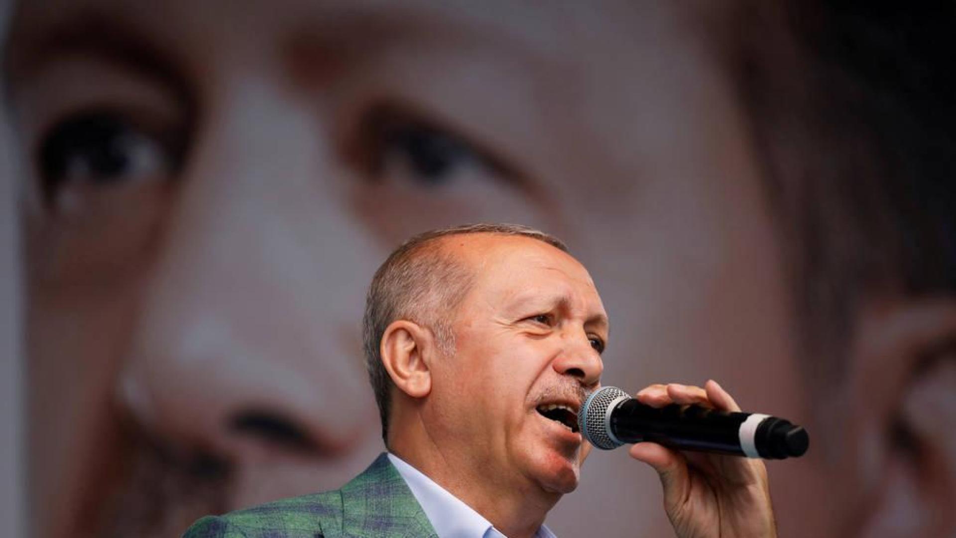 Erdogan será investido este lunes como presidente con plenos poderes ejecutivos
