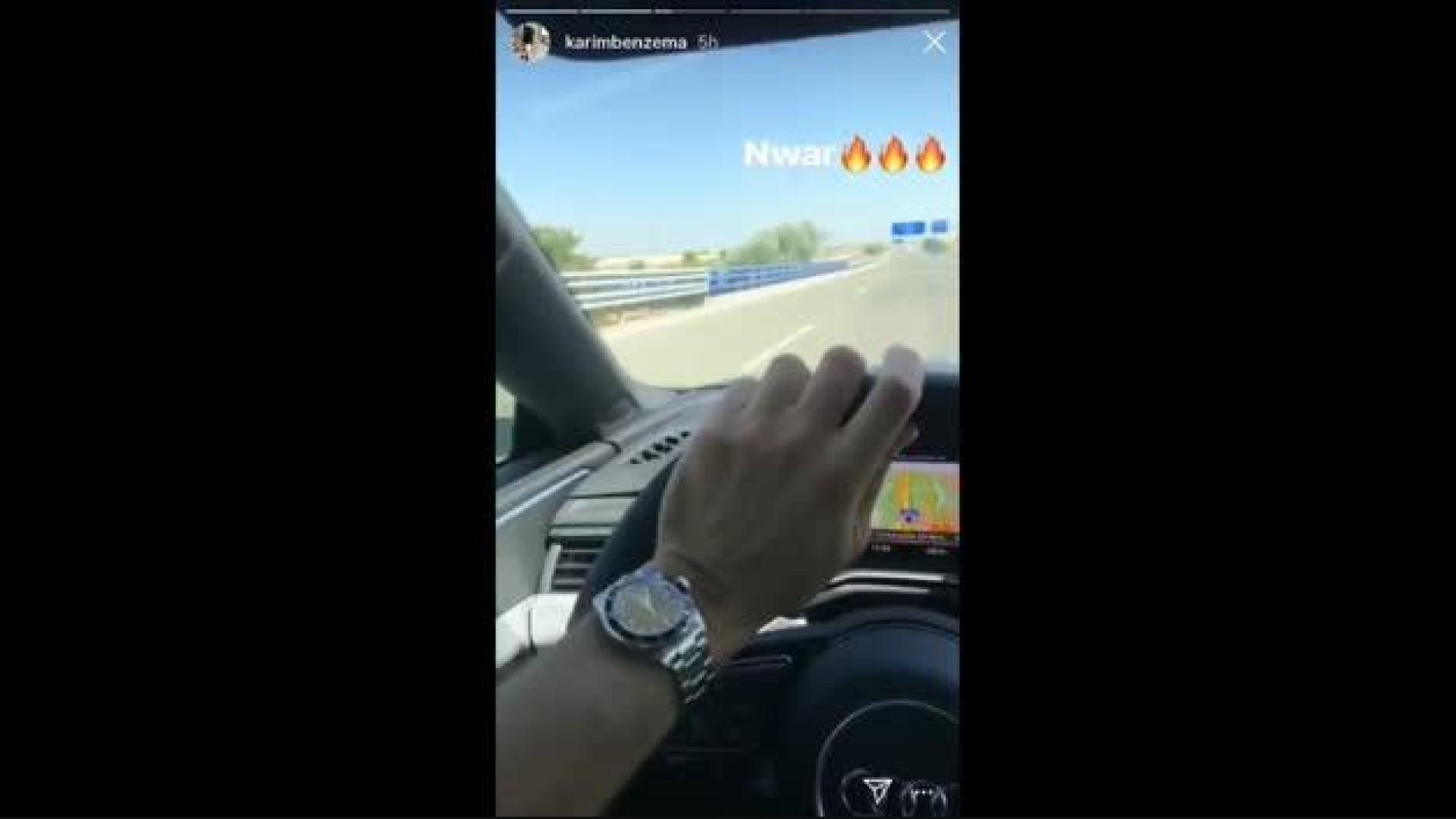 Nueva infracción de Benzama al volante: se graba con el móvil mientras conduce