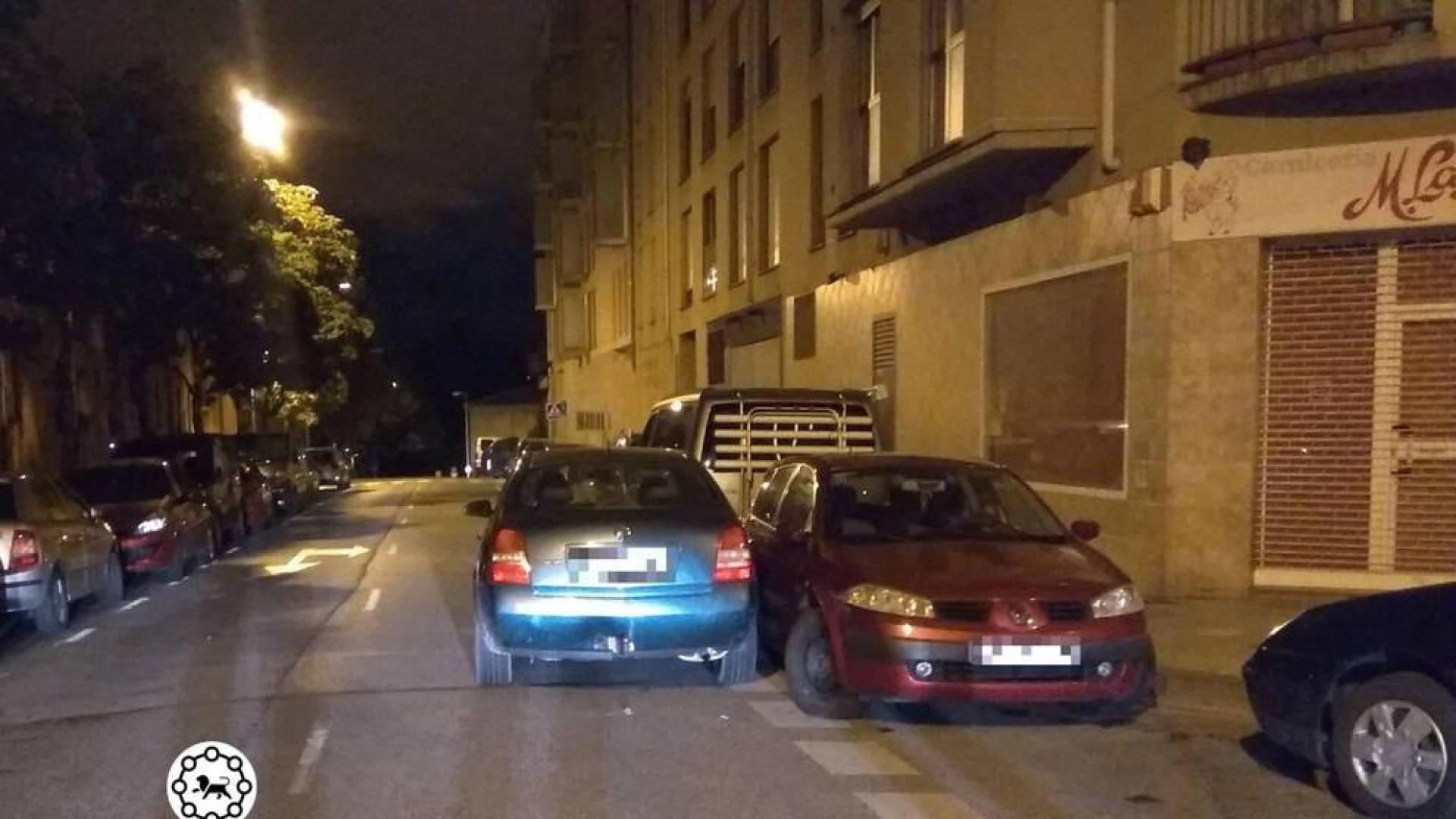 Detenido por triplicar la tasa de alcohol y chocar contra coches aparcados en la Rochapea