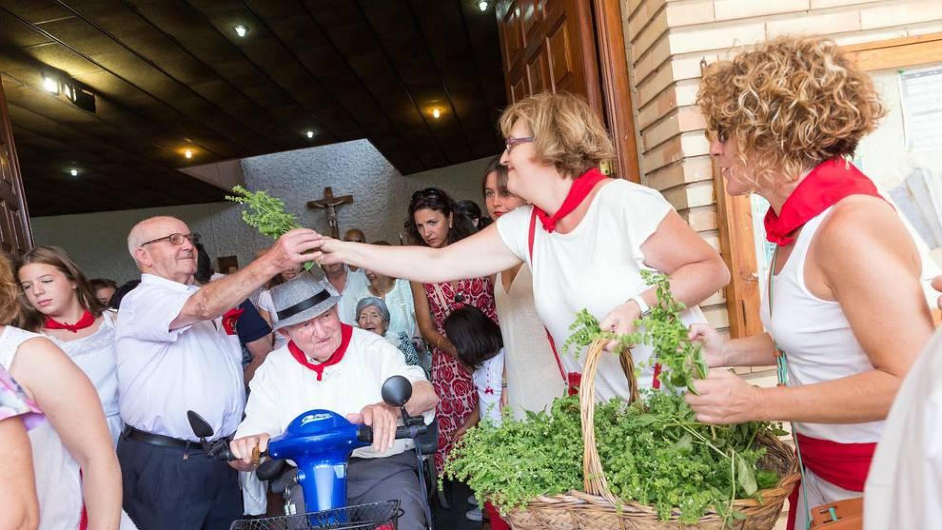Cabanillas celebra su día grande de las fiestas con una procesión en honor a San Roque