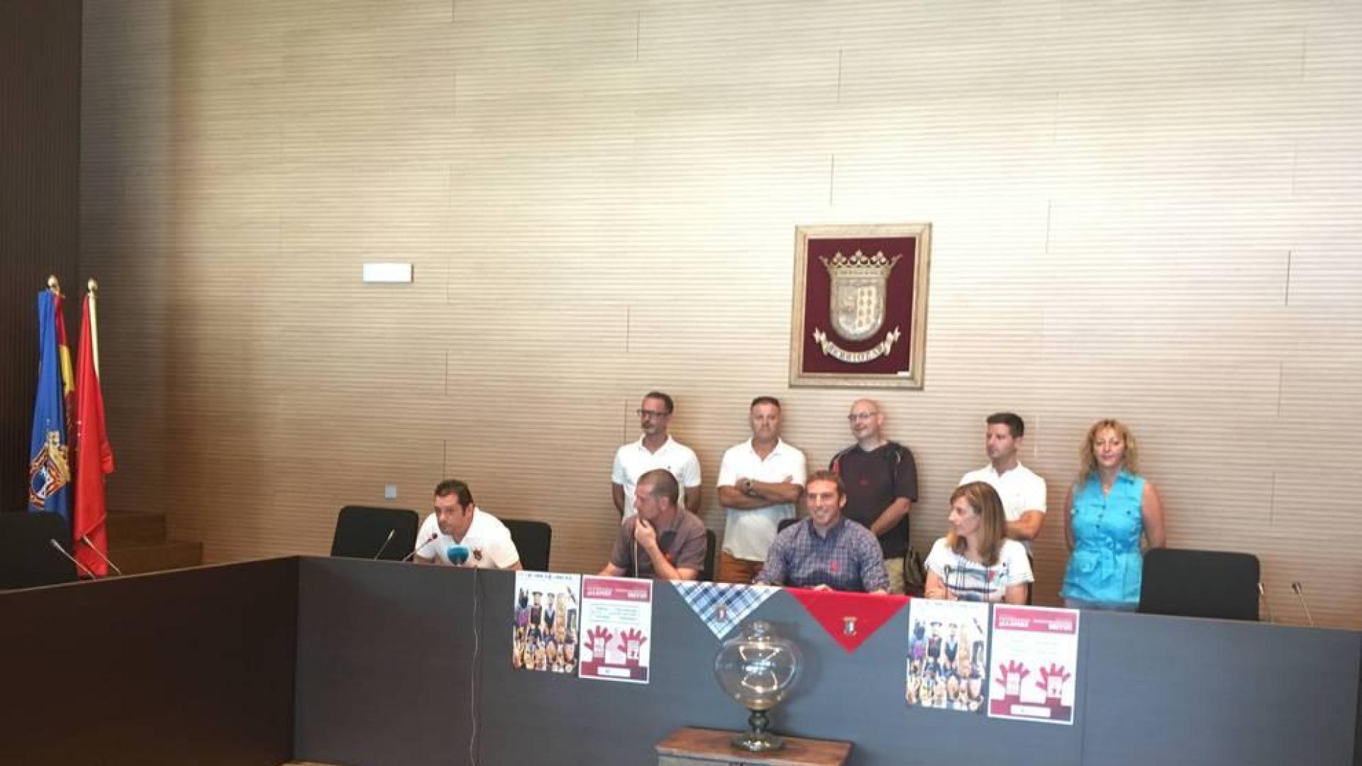 La peña 'Los Cubas' abrirá en su 40 aniversario las fiestas de Berriozar