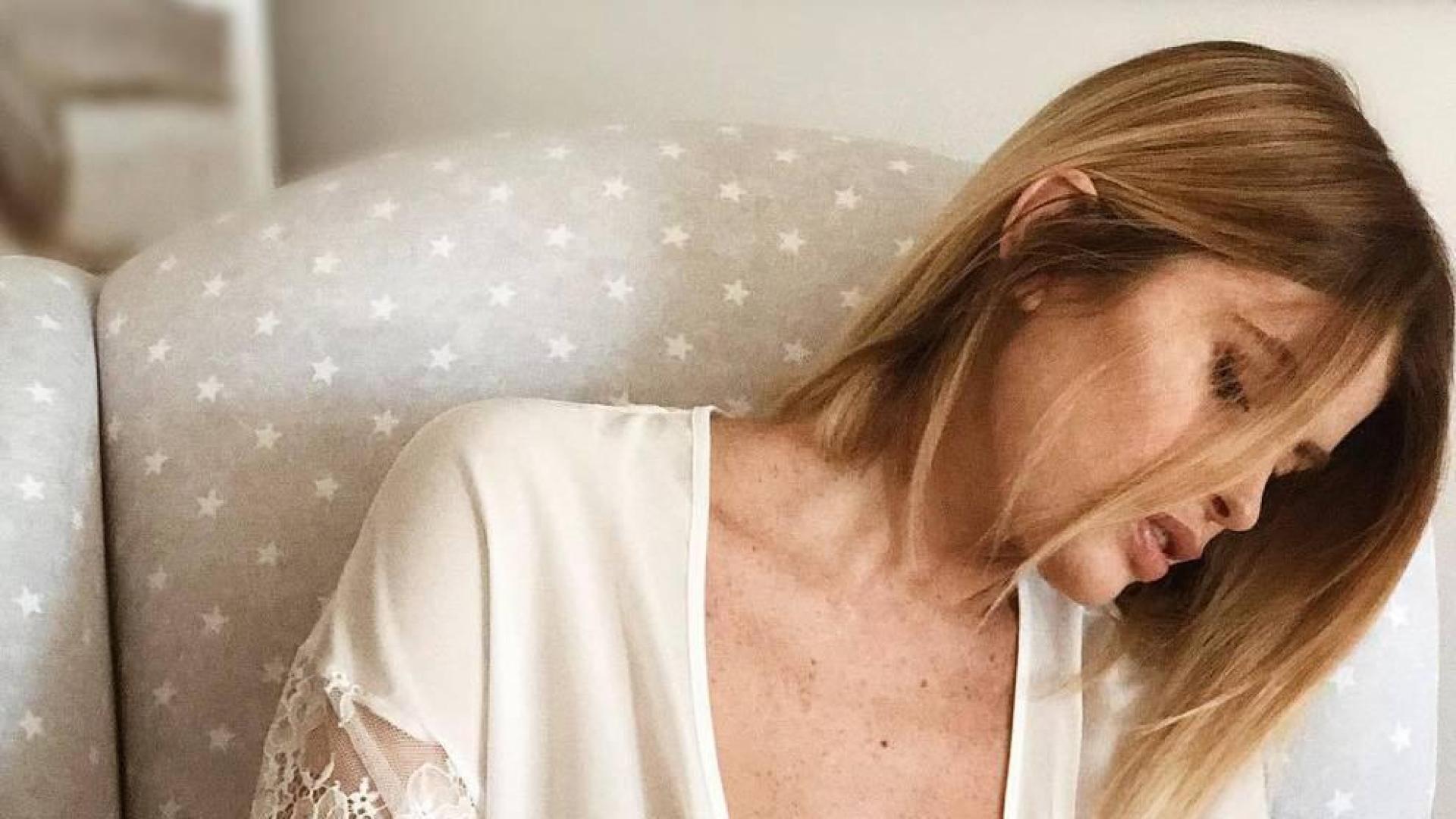 La respuesta de Adriana Abenia a una tuitera que le criticó como madre