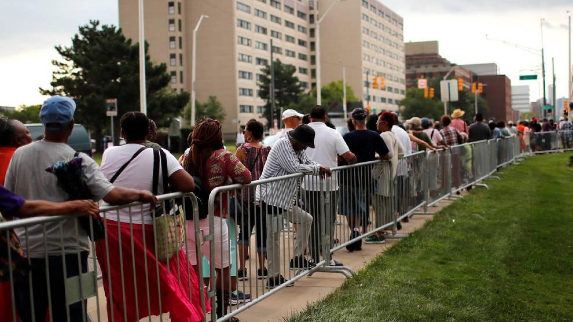Cientos de fans despiden a Aretha Franklin y salen a la luz sus secretos