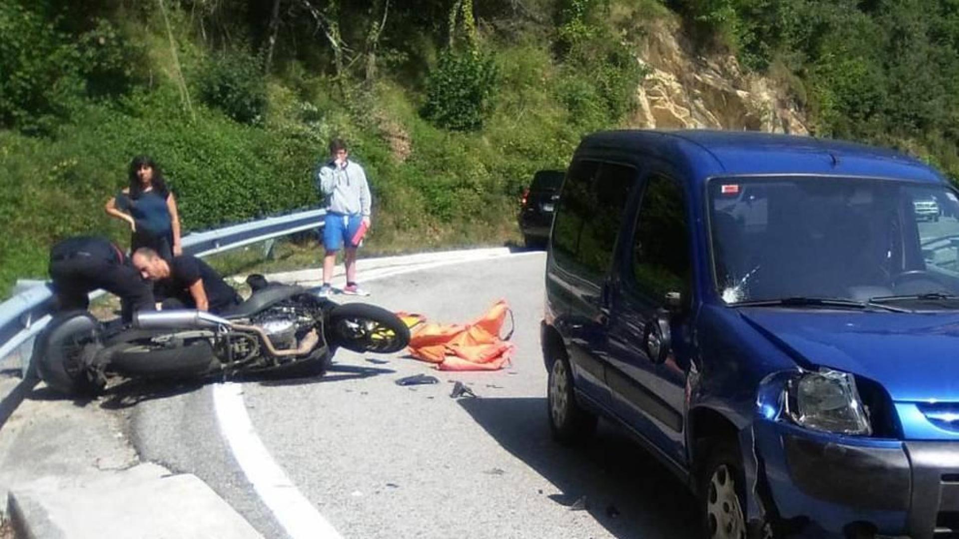 Un motorista herido en un accidente de tráfico en Aribe
