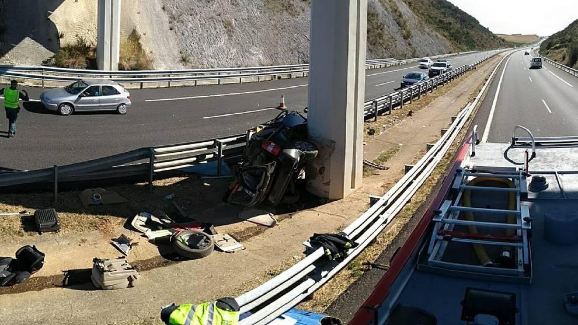 Dos personas trasladadas al hospital de Estella tras un aparatoso accidente en la A-12