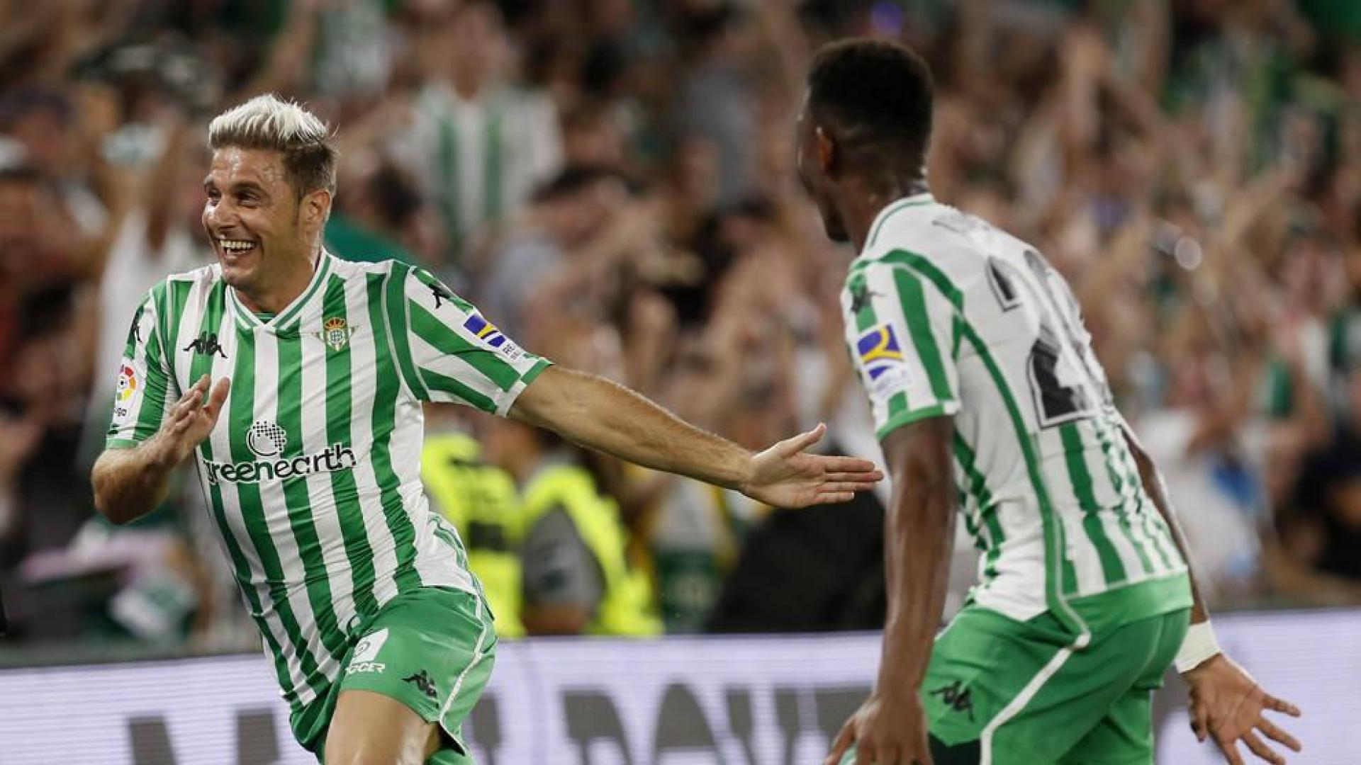 El Betis se lleva un derbi intenso con un gol de Joaquín