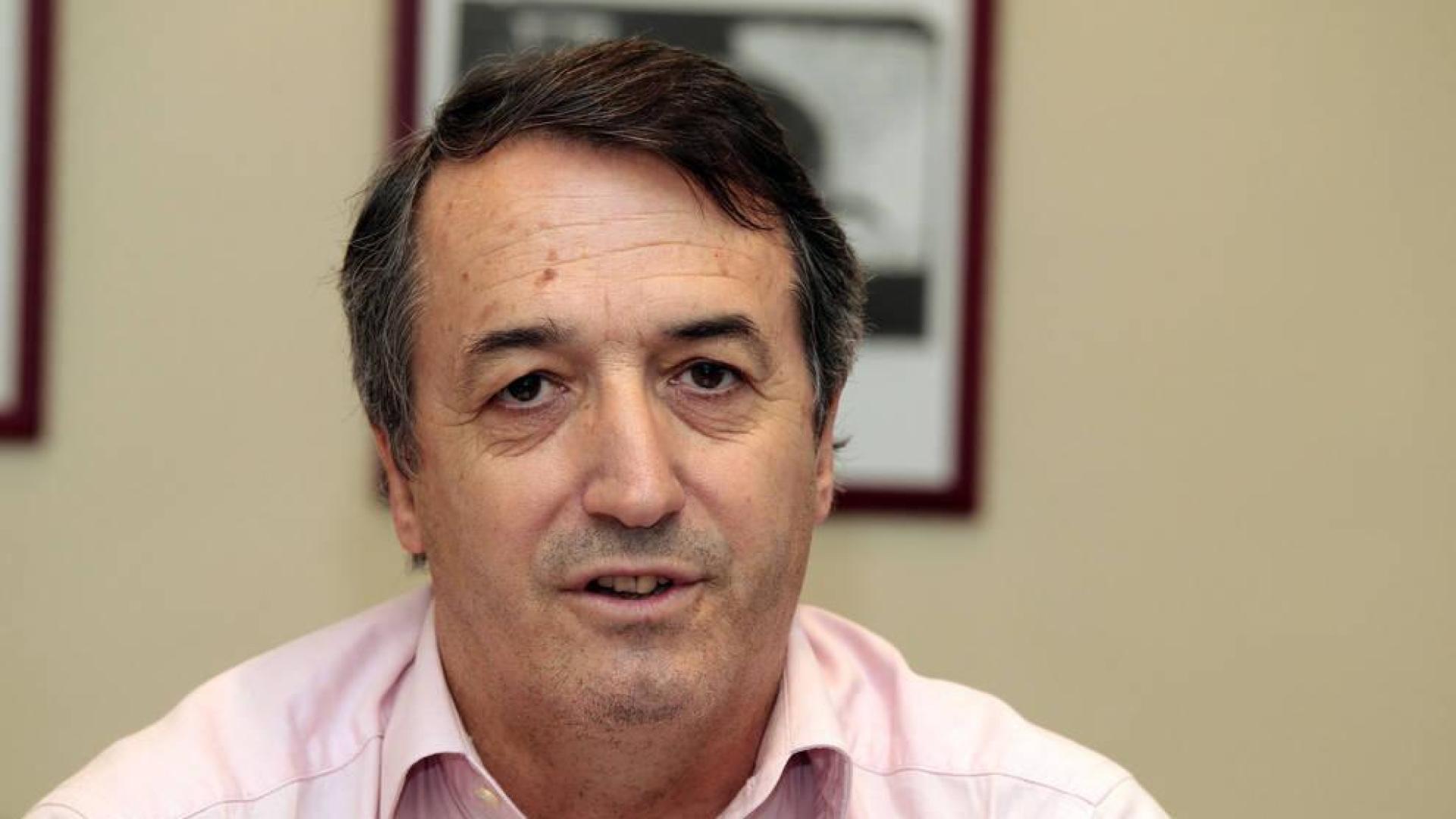 El Pañuelo de Pamplona, para Elisa Sesma, Pablo Sánchez-Valverde y Mari Cruz Landa