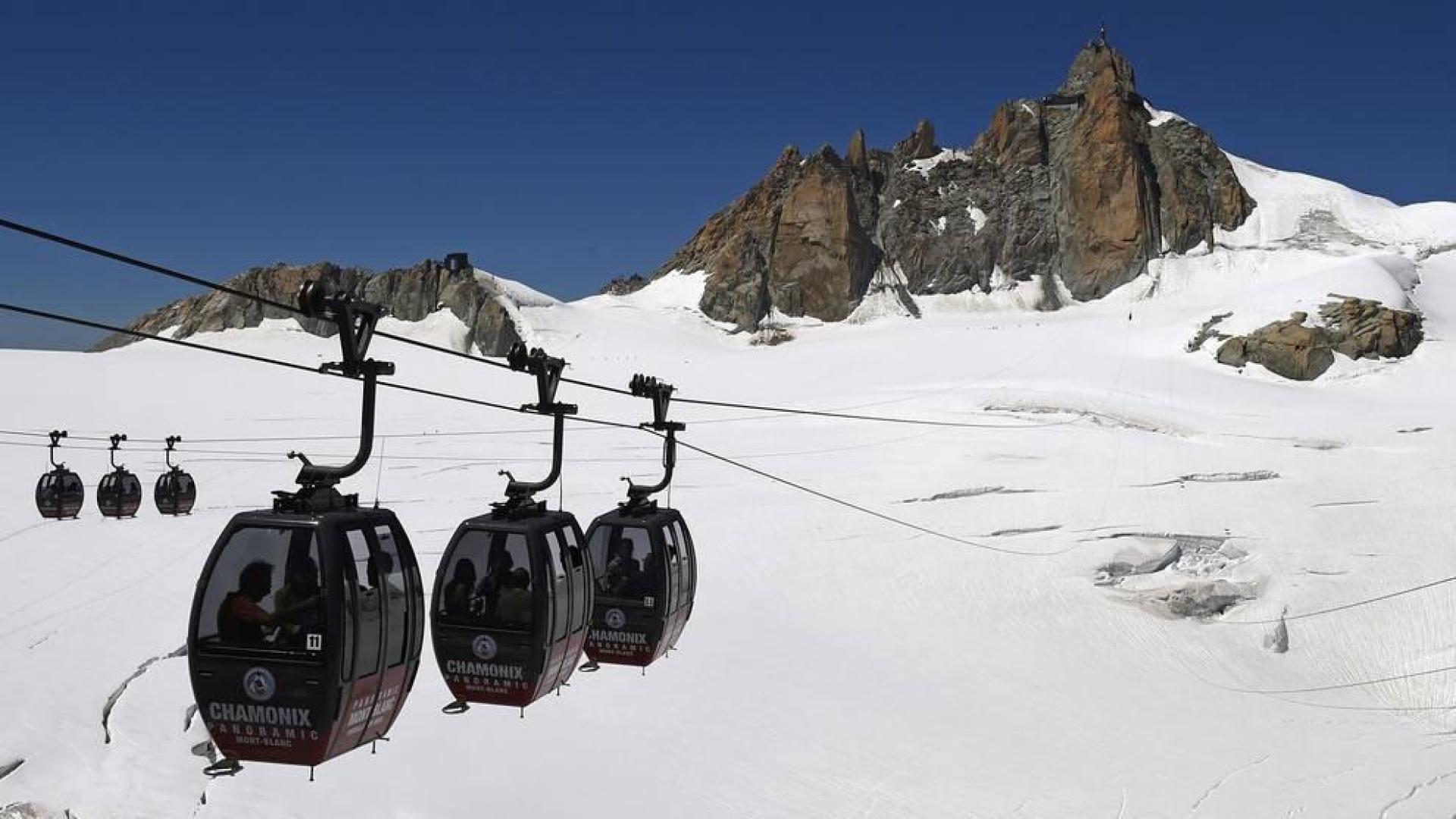 La avería obligó a a pasar la noche en el interior del teleférico a 33 personas