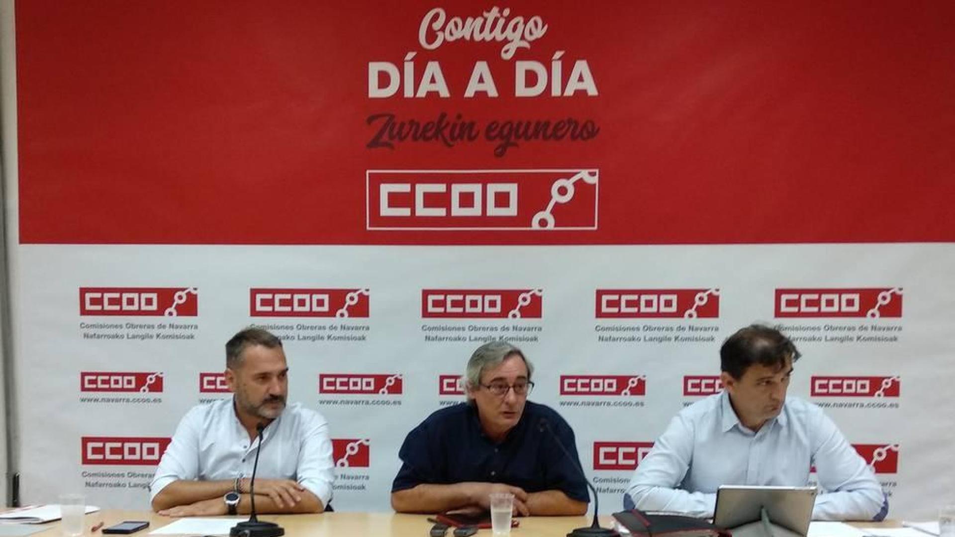 Rueda de prensa de Javier Ojer Chema Ferrer y Cecilio Aperte, de la sección sindical de CC OO.