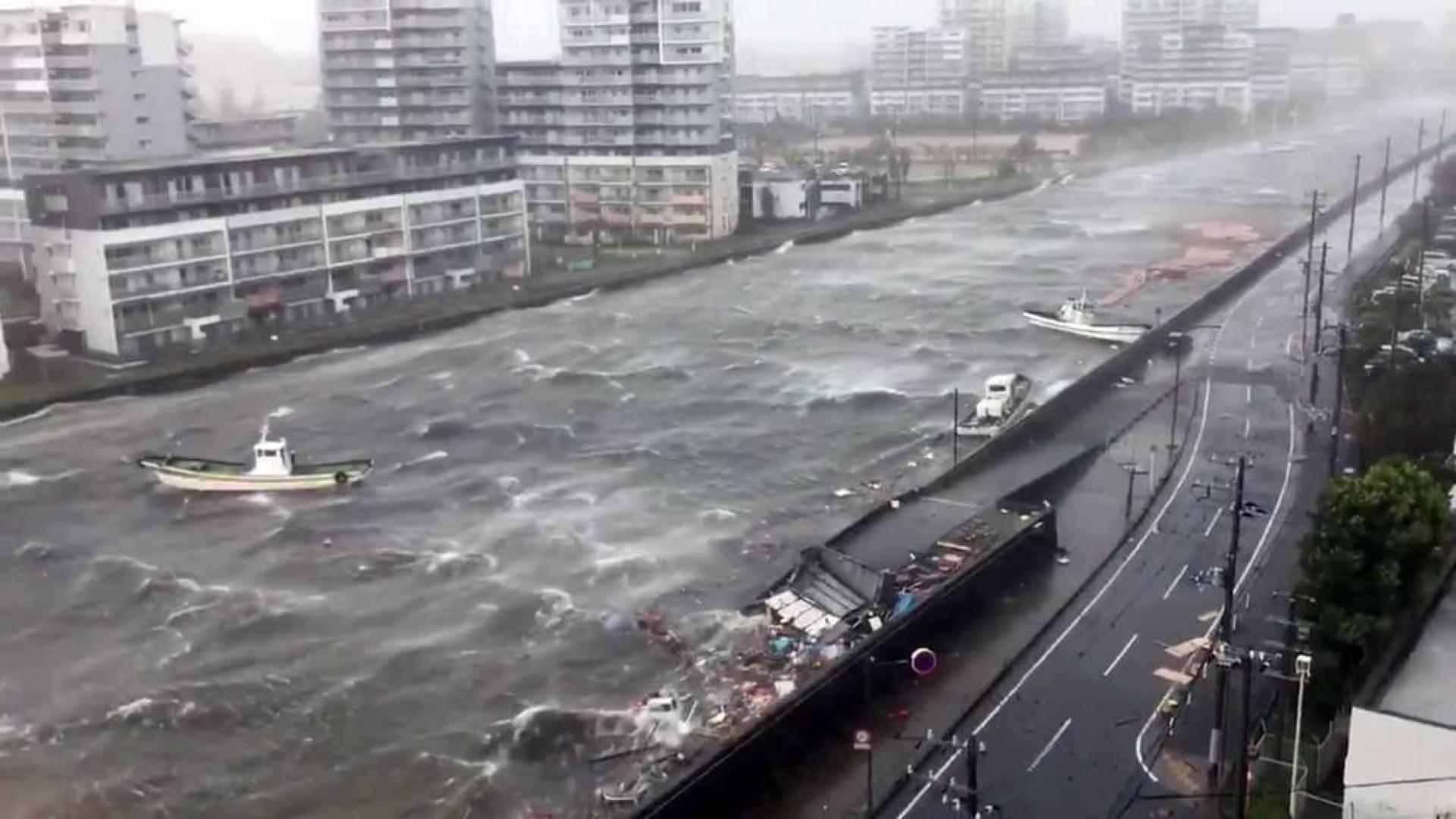Fotos del tifón más poderoso en llegar a Japón en 25 años.