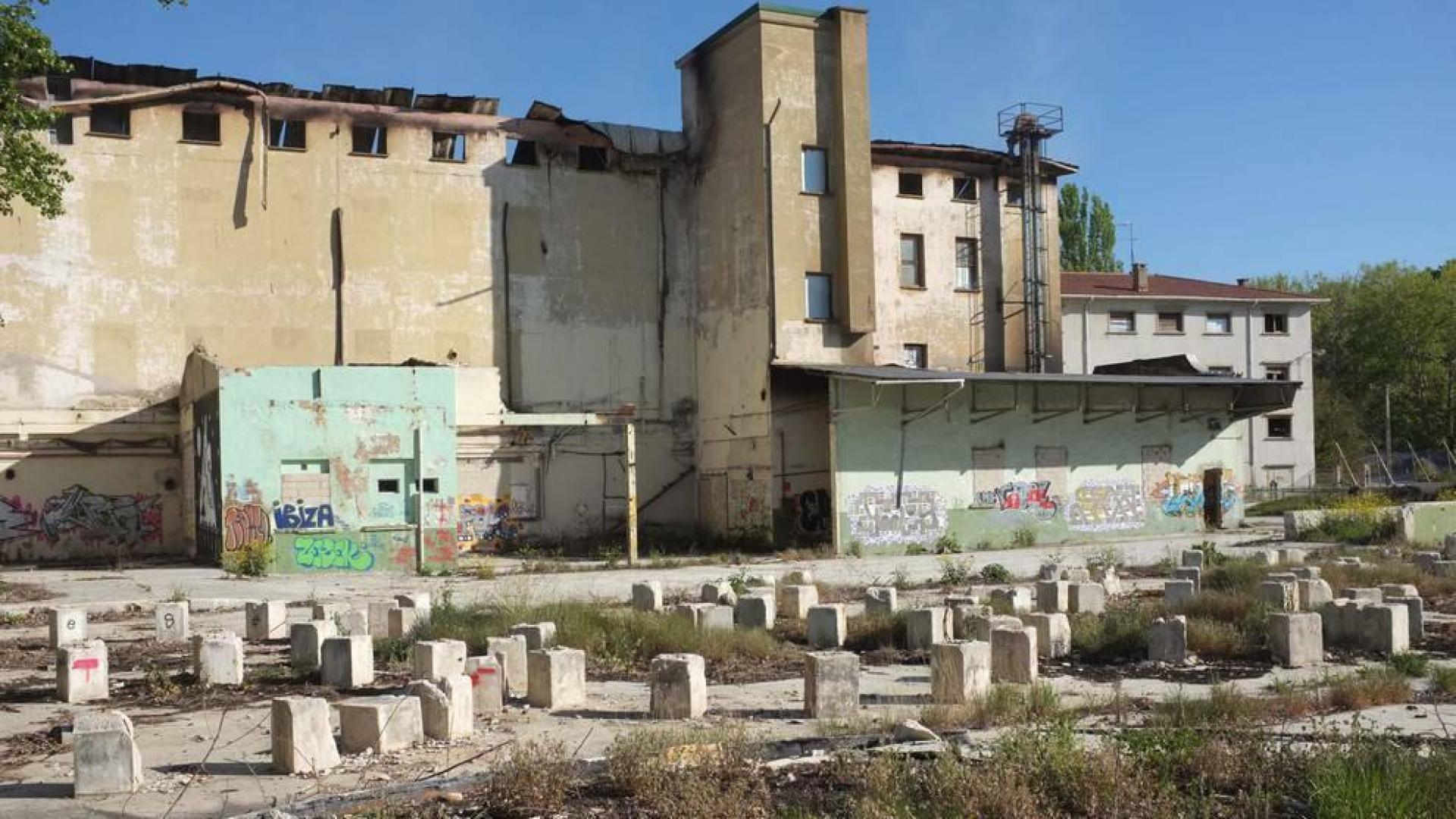 Planean crear un plató de cine en una antigua harinera de Olaz