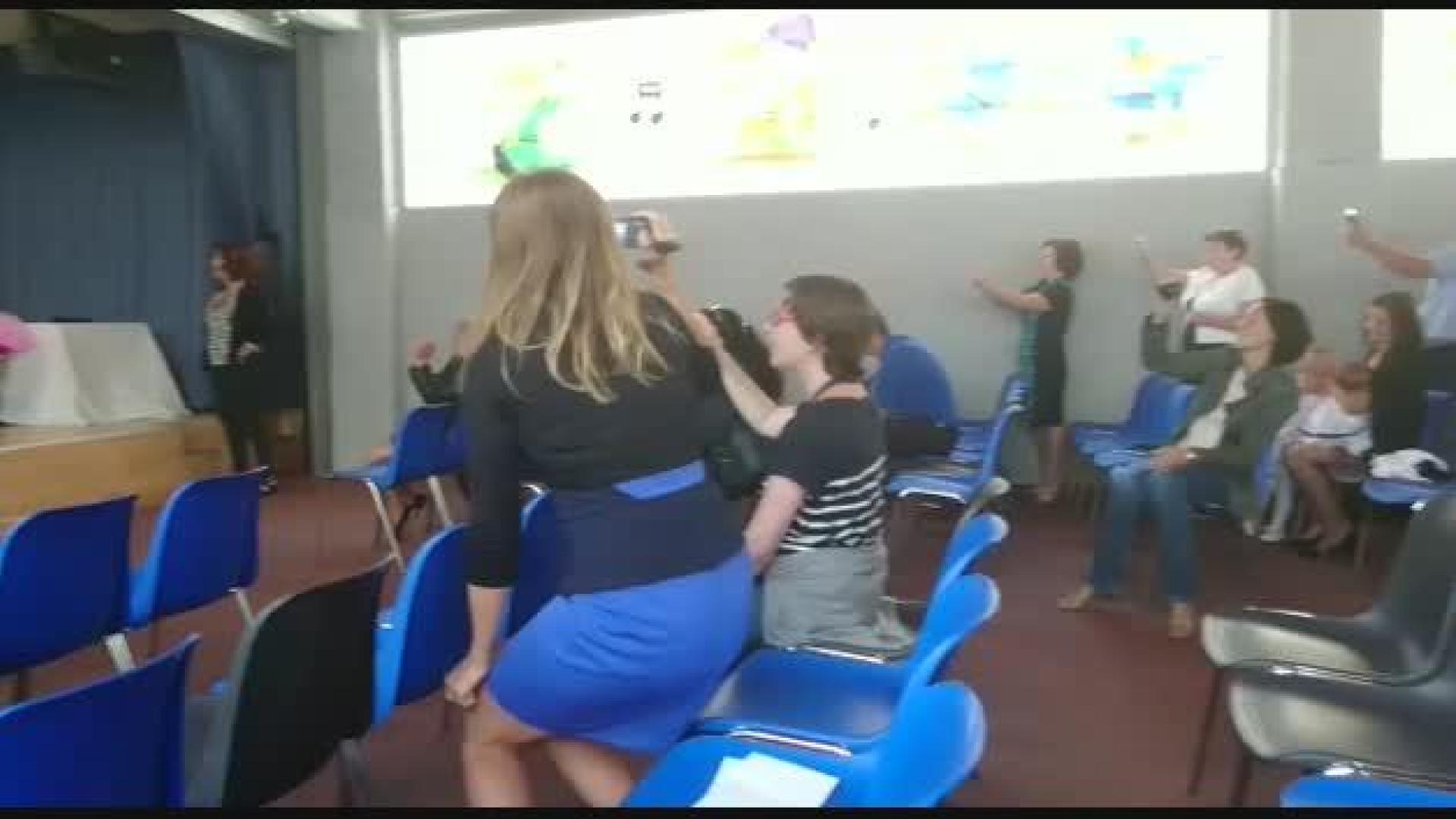 Niños del colegio Paderborn el primer día de clase