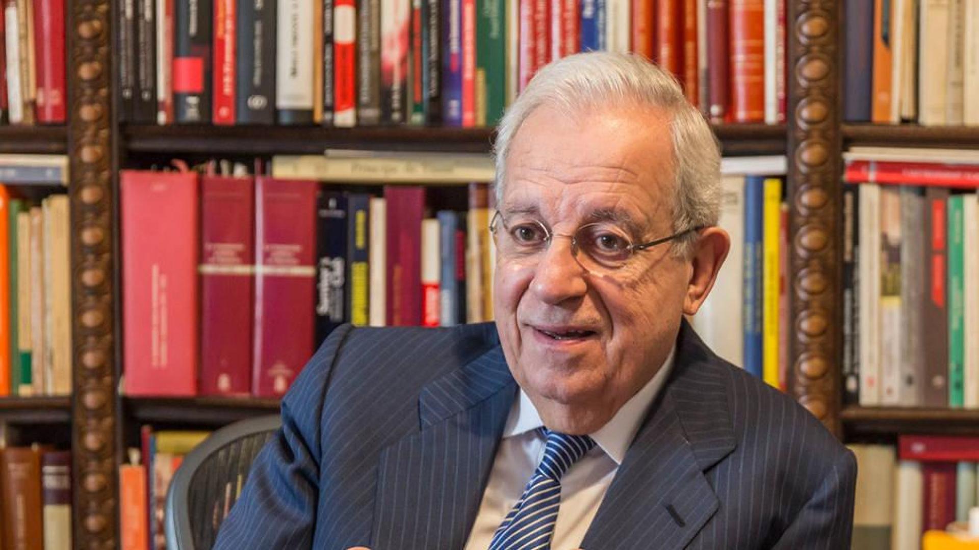 La dirección nacional veta a Del Burgo como presidente de honor del PP en Navarra