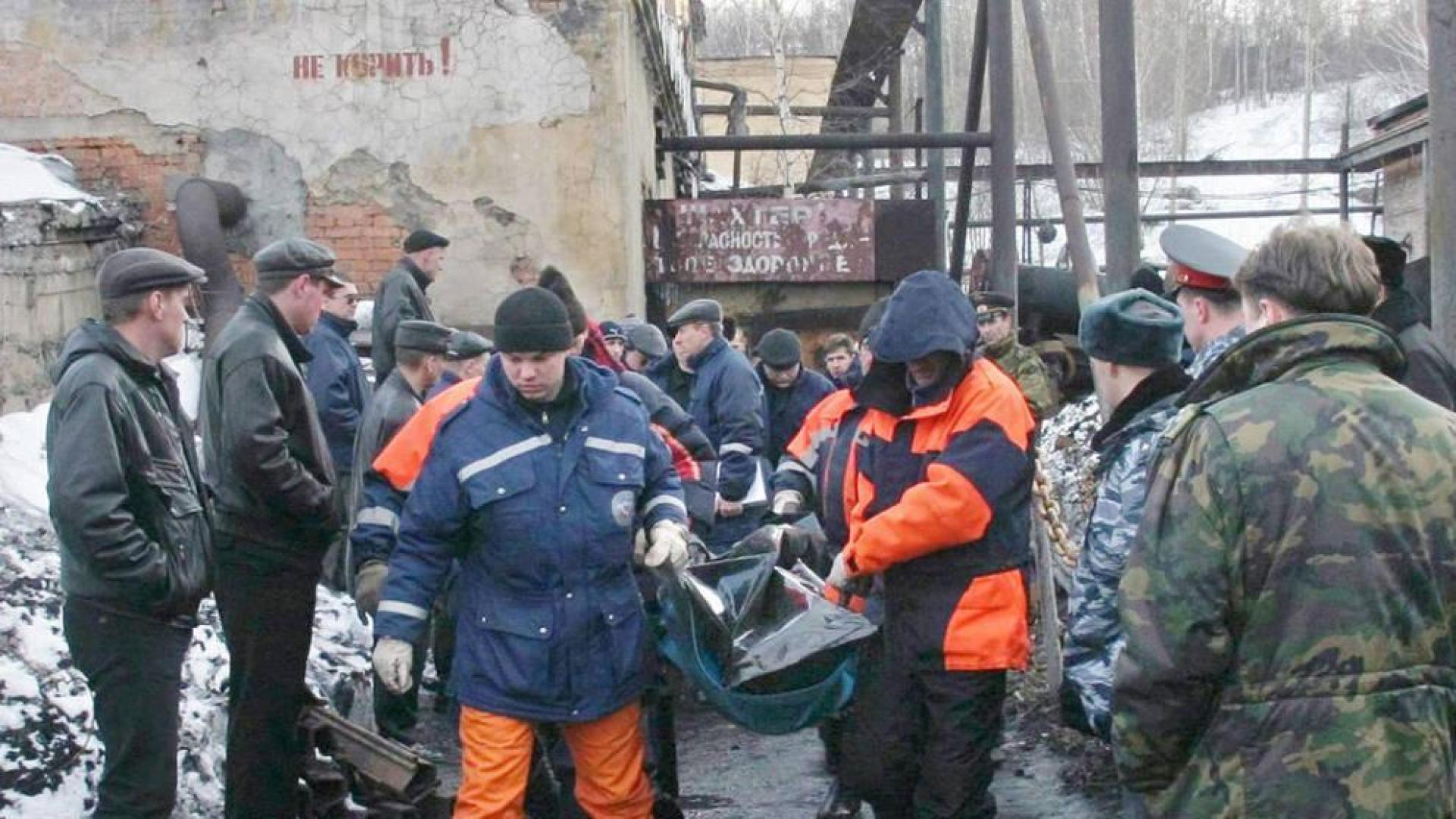 Atrapadas 235 personas a causa de la inundación de una mina de carbón en Rusia