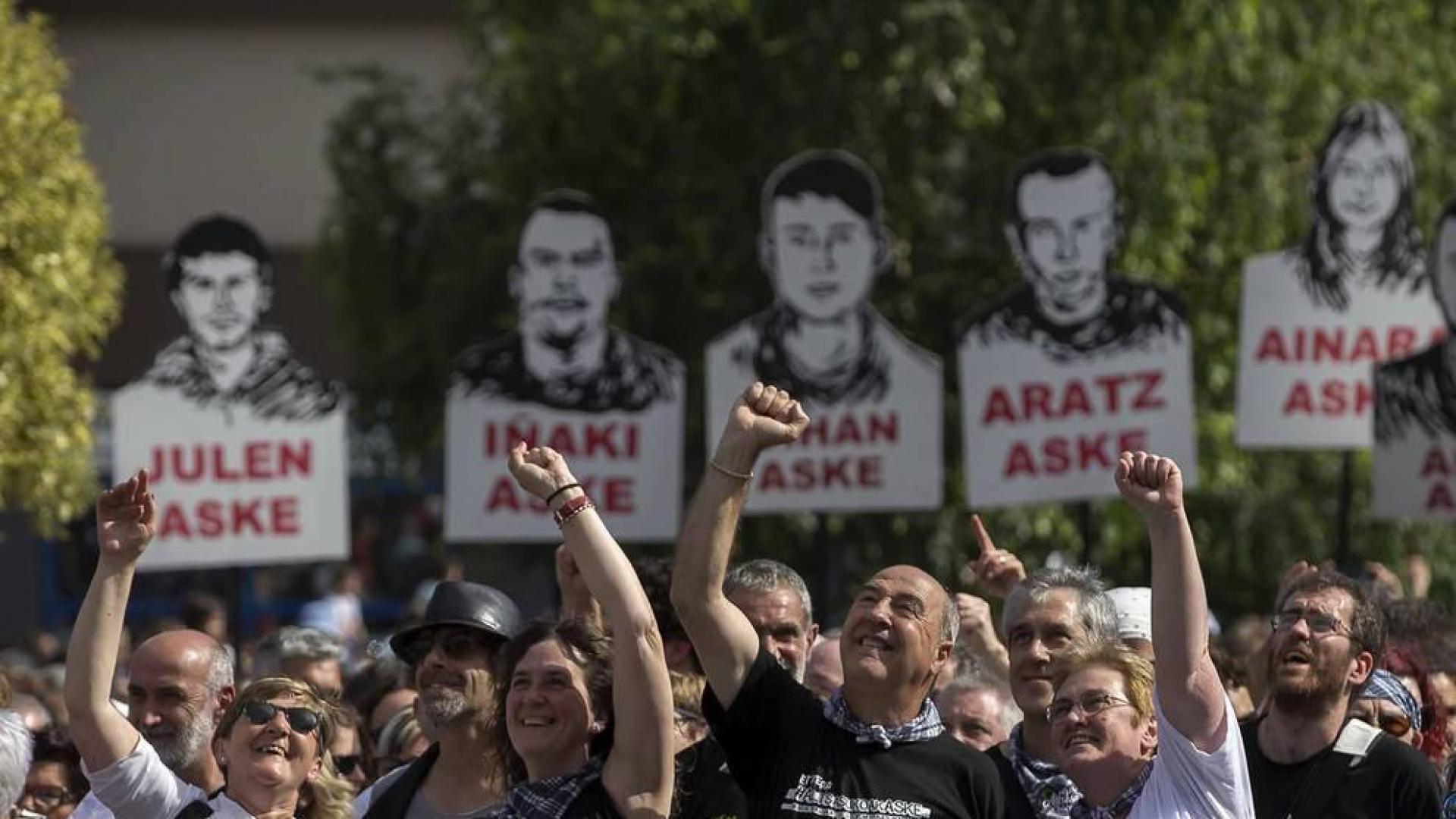 Miles de personas en la manifestación contra la sentencia del 'caso Alsasua'