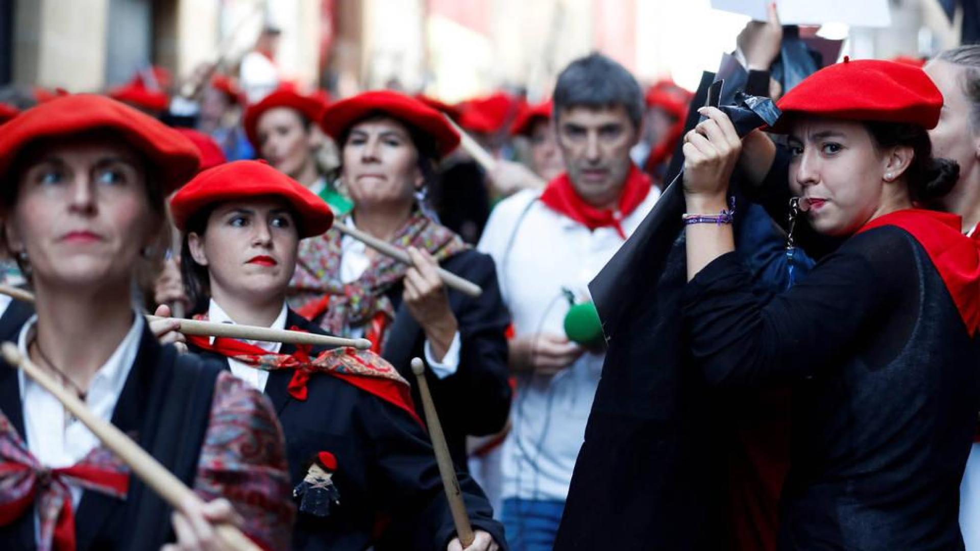 Tensión en Hondarribia por el desfile de la compañía mixta en el Alarde