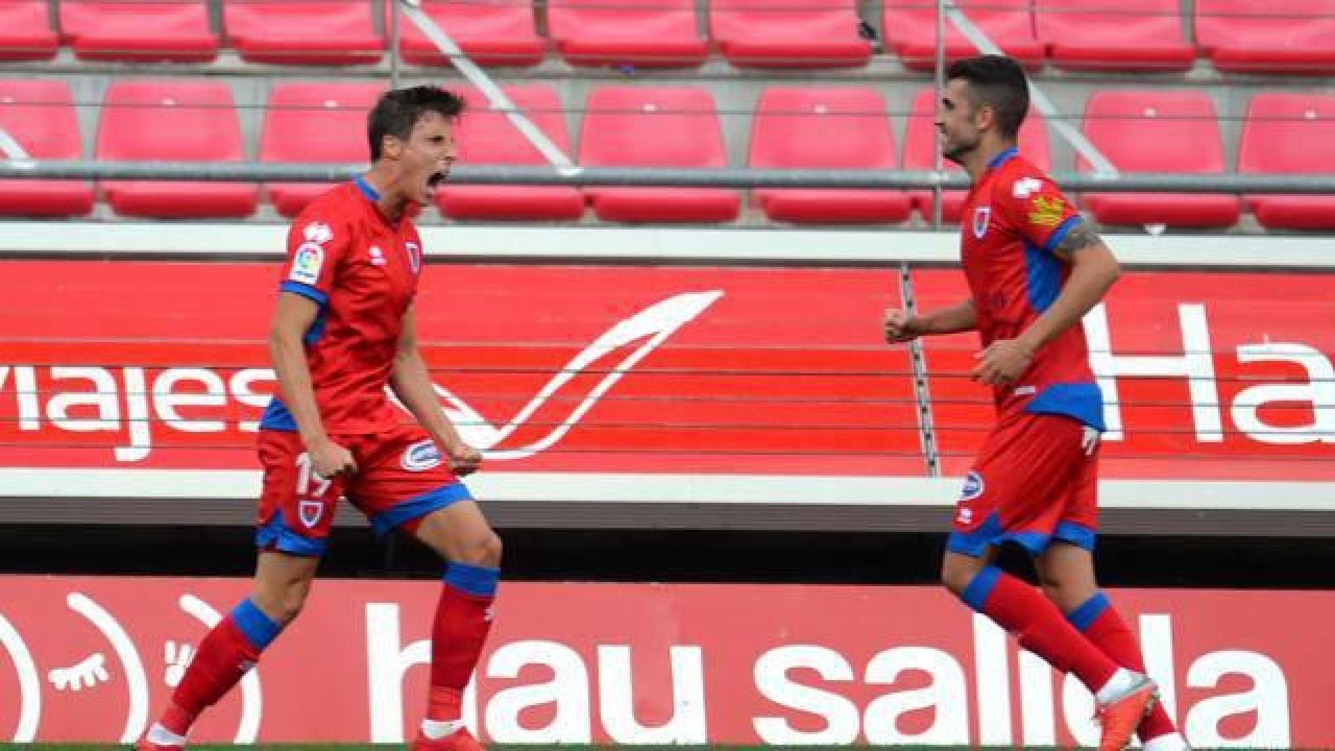 Un gol de penalti de Guillermo otorga la primera victoria al Numancia
