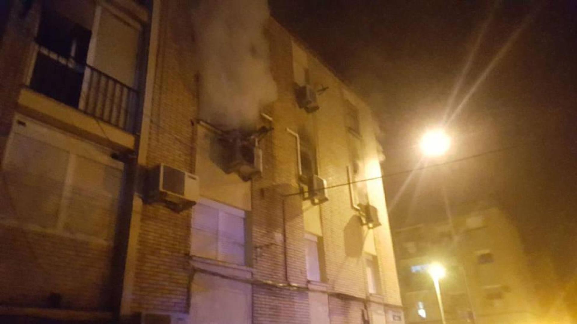 Fallece una mujer en el incendio de una vivienda en Castilleja de la Cuesta (Sevilla)