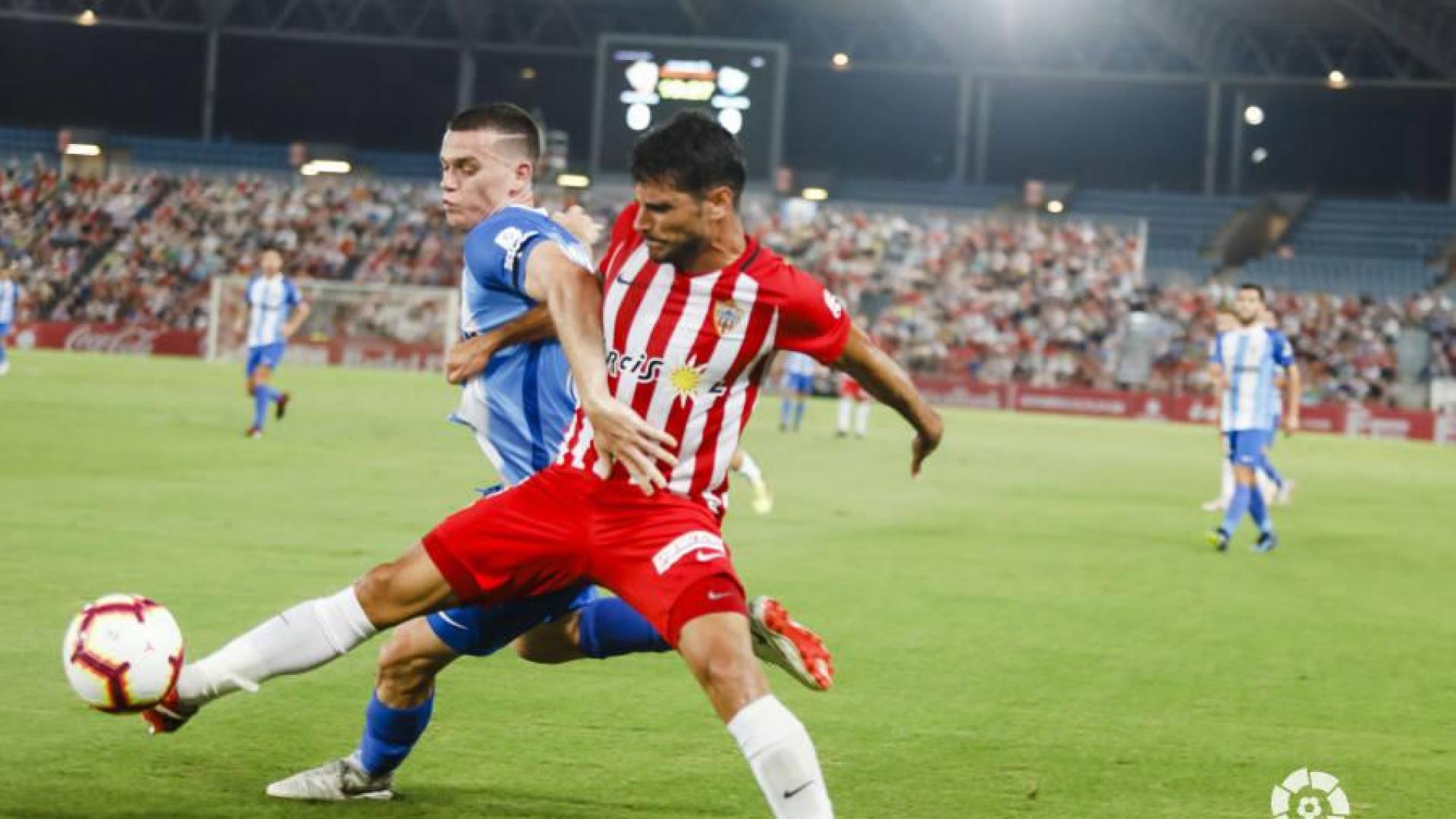 El Almería remonta y elimina de la Copa al líder de Segunda