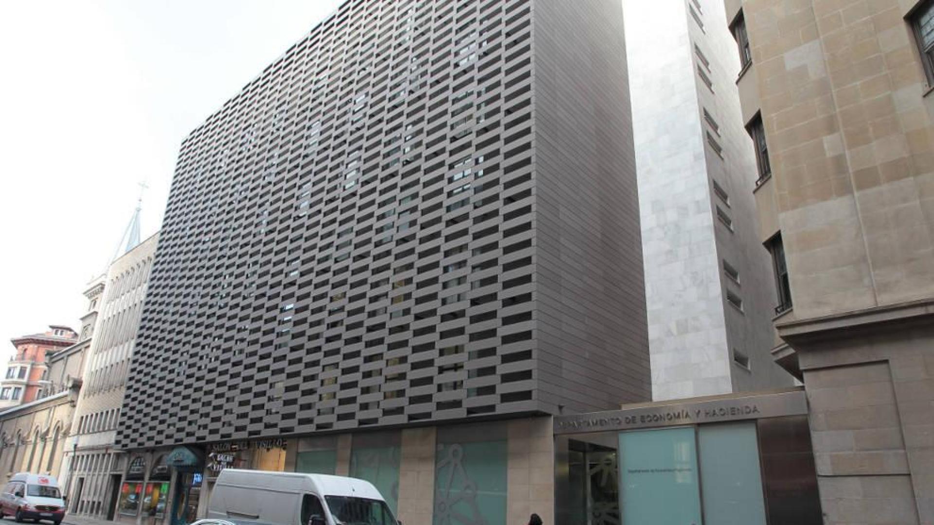 Un informe jurídico analizará las consecuencias si se supera el techo de gasto en Navarra