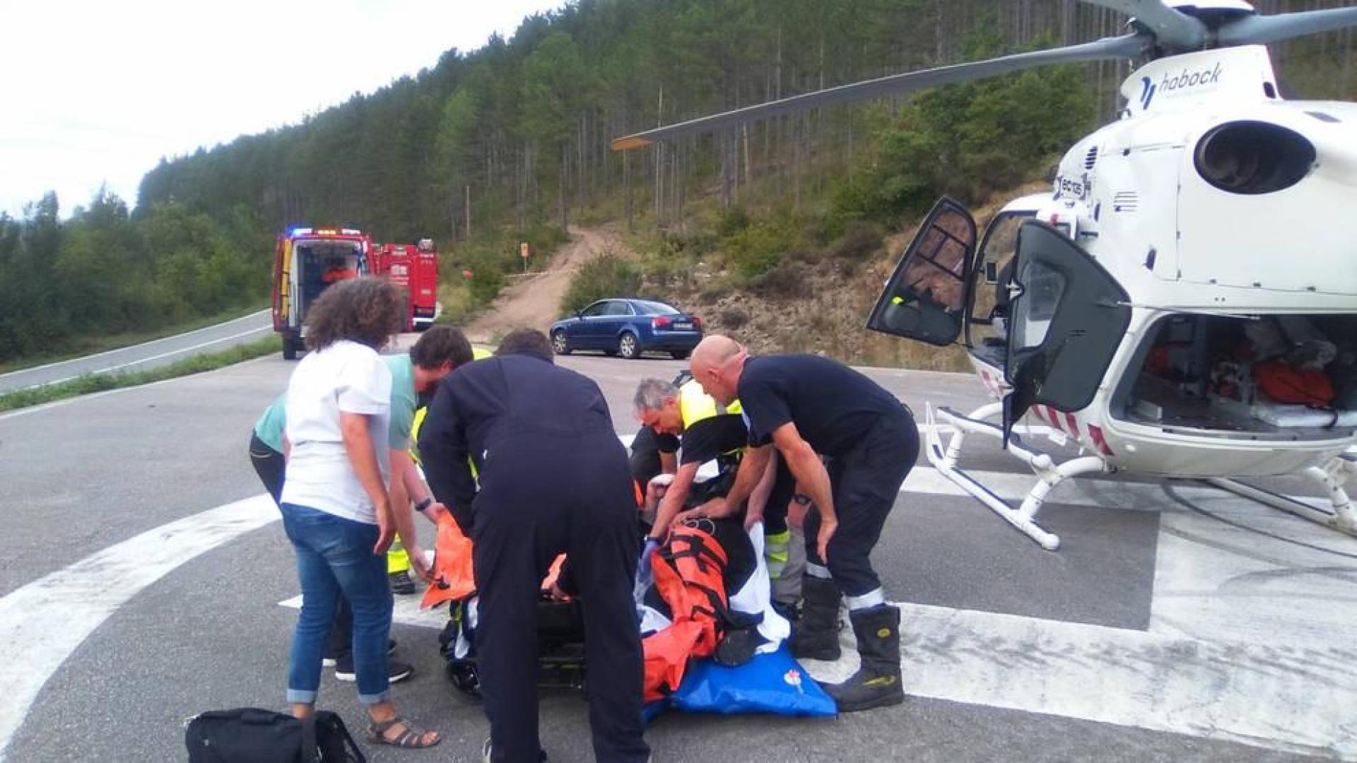 Un motorista, trasladado al CHN tras chocar frontalmente contra un coche en Aspurz