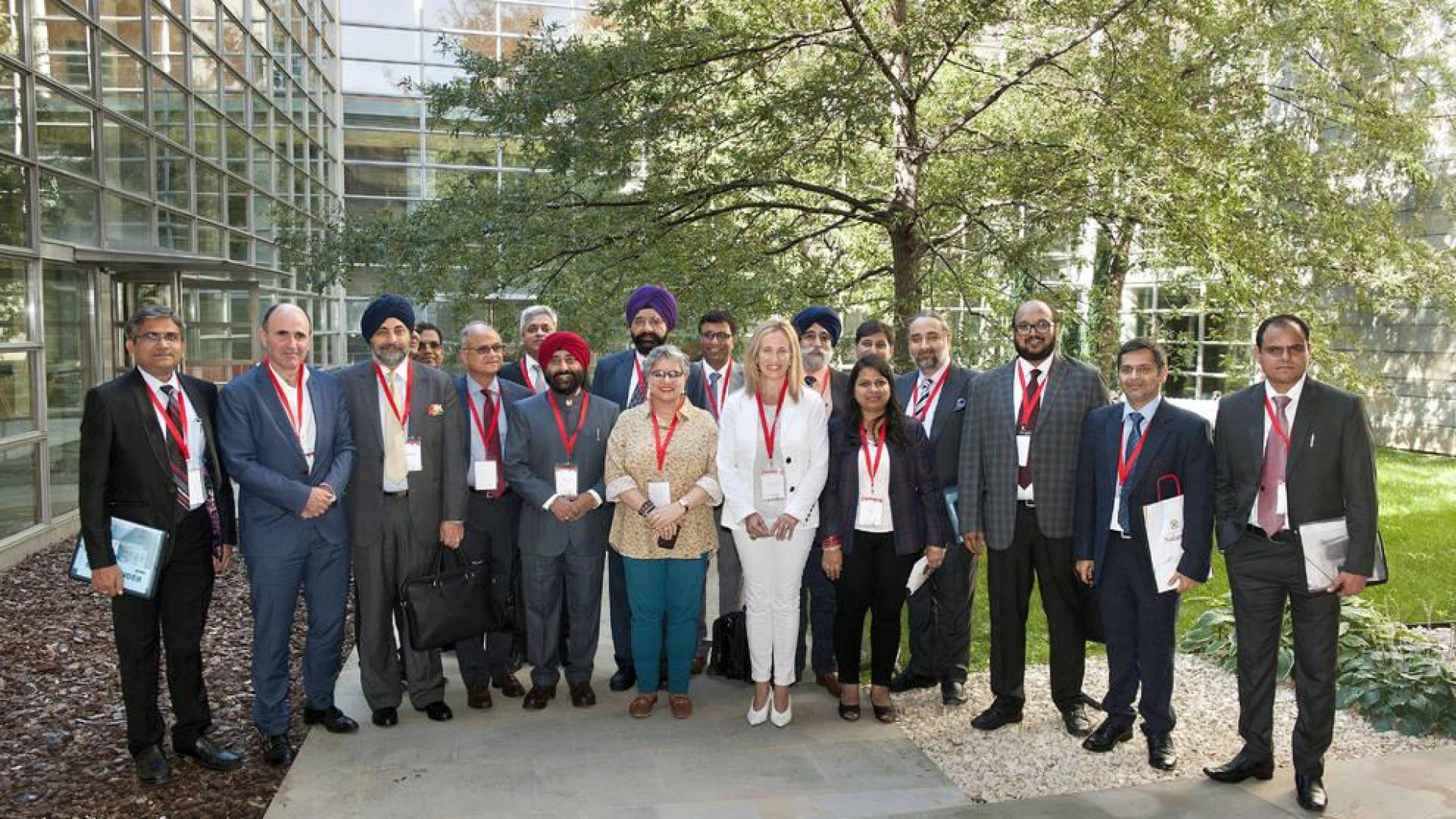 Empresas navarras e indias de automoción se reúnen en Pamplona