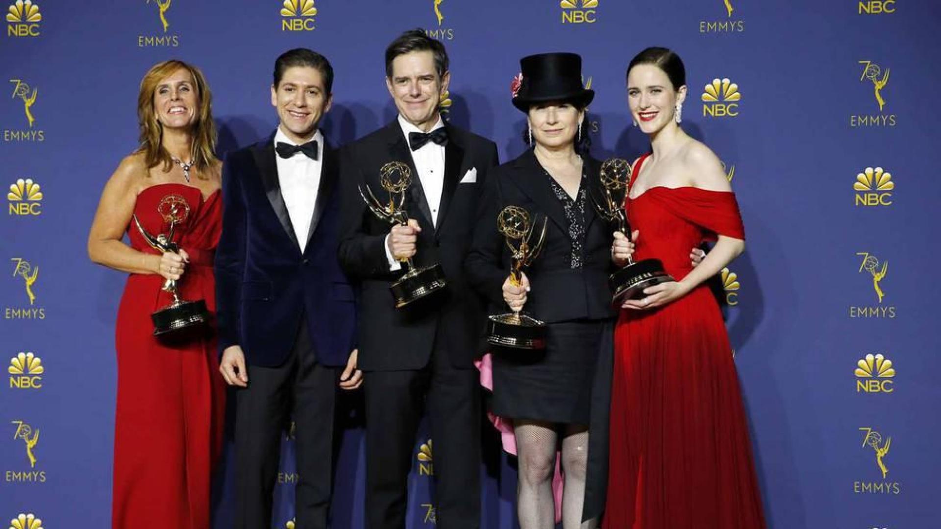 'Juego de Tronos' extendió su imperio televisivo en los Emmy, en los que se llevó el premio a la mejor serie dramática, mientras que 'The Marvelous Mrs. Maisel' arrasó con su primera temporada en los apartados de comedia de los galardones más importantes de la pequeña pantalla.