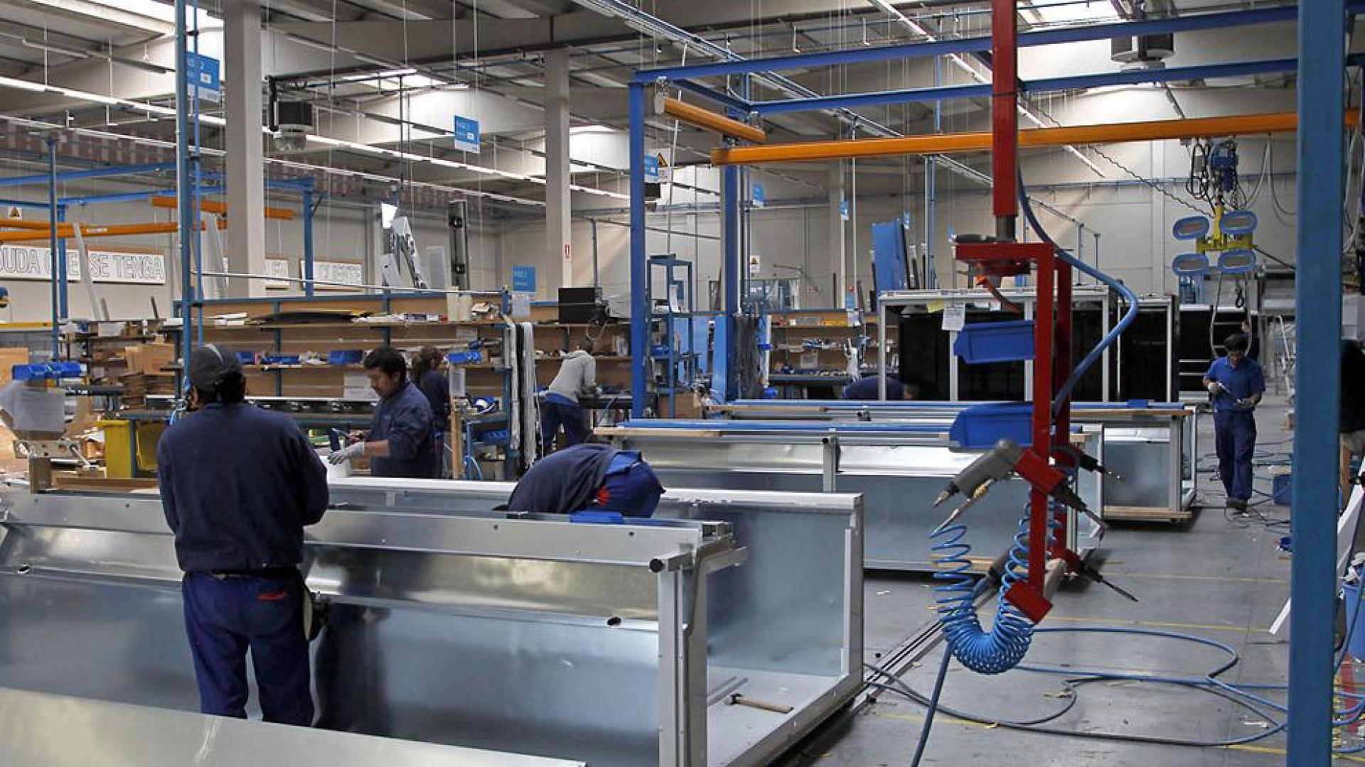 Exkal invertirá 3 millones para ampliar su planta y crear 80 empleos