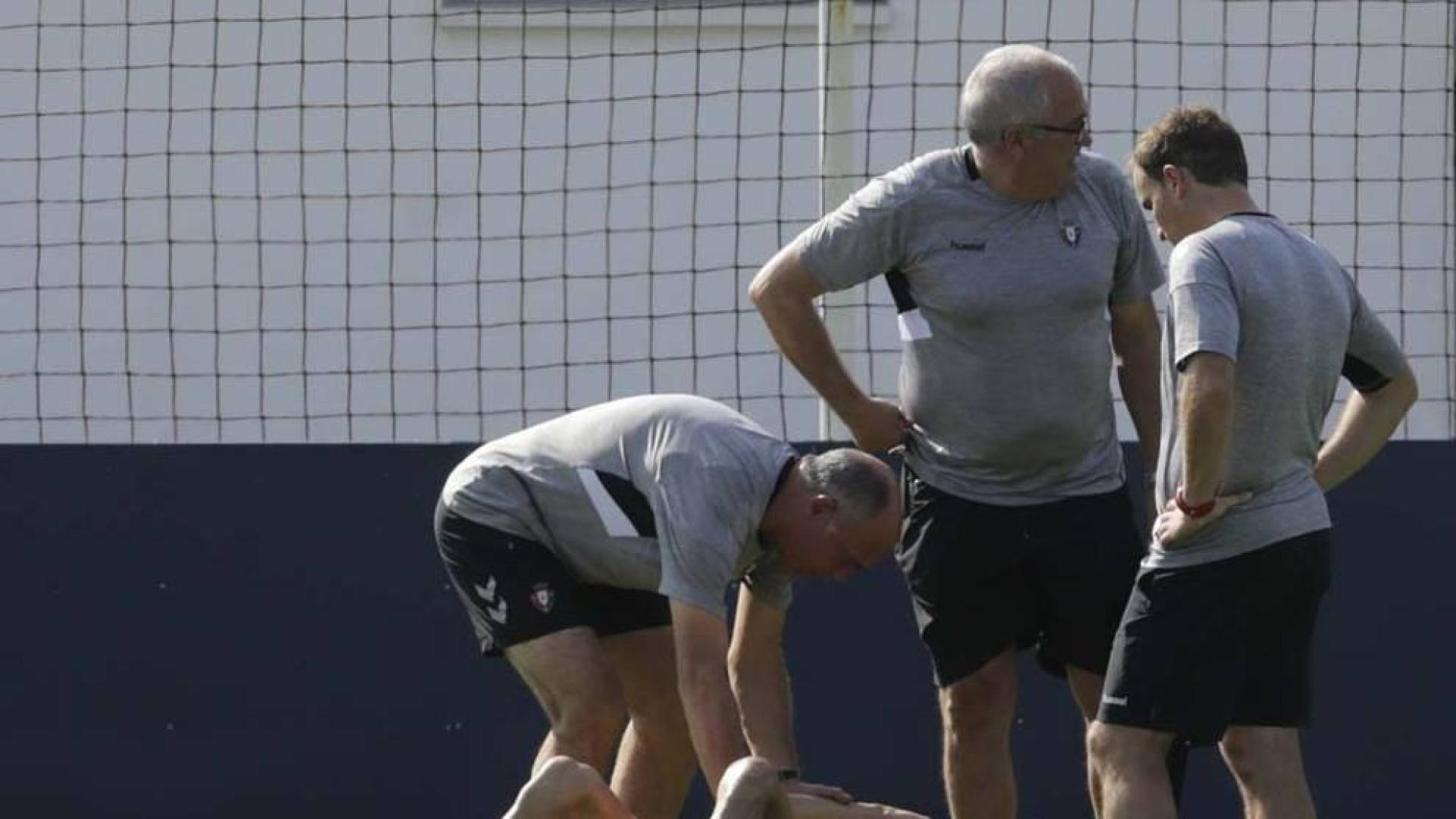 Carlos Clerc, casi descartado para el sábado por una lesión muscular