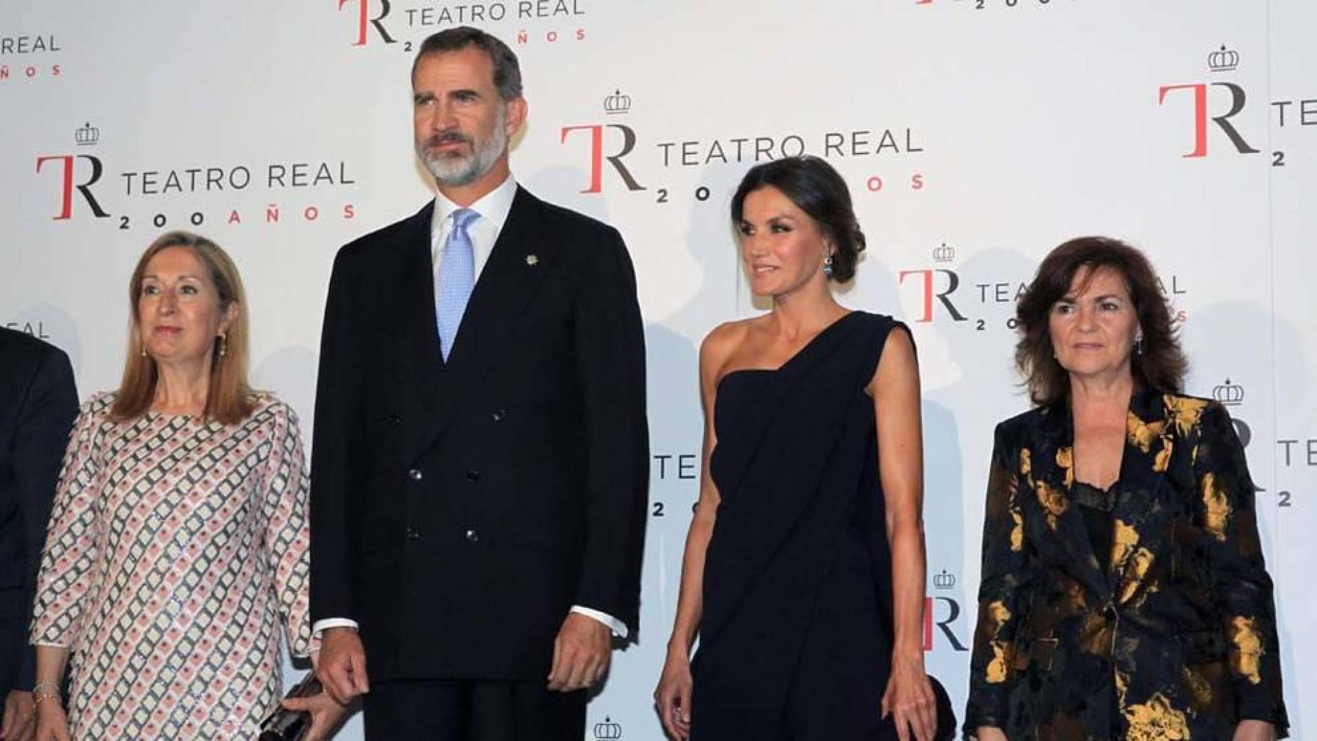 Los Reyes acuden al inicio de temporada del Teatro Real
