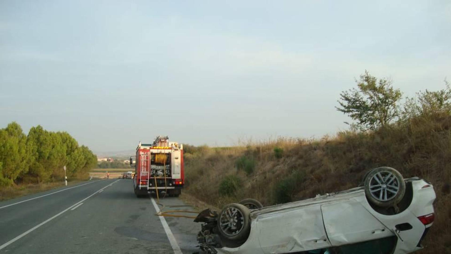Herido tras volcar su coche en la NA-132, cerca de Tafalla
