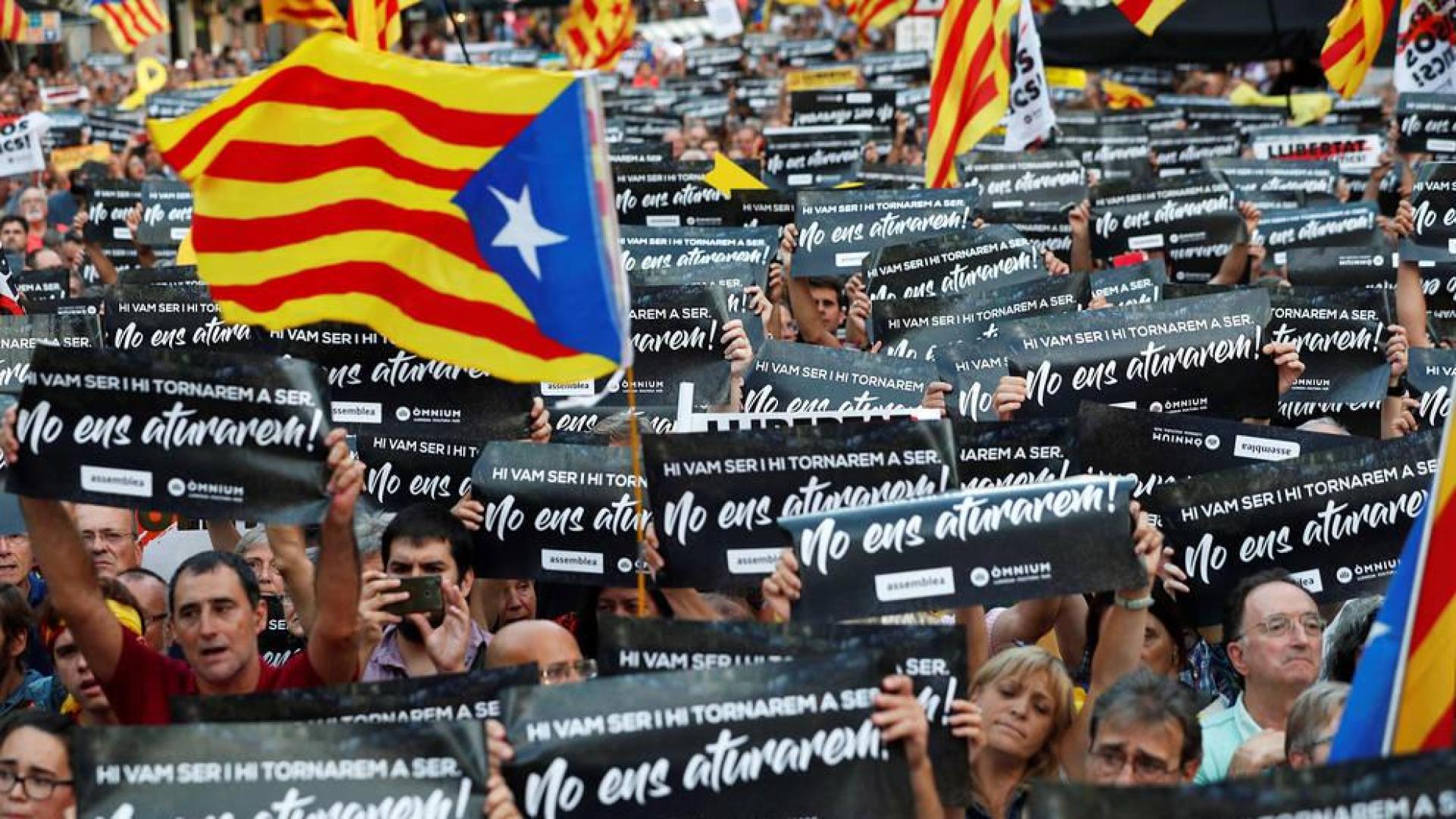 Òmnium y los CDR convocan una marcha el 1-O para reclamar la república