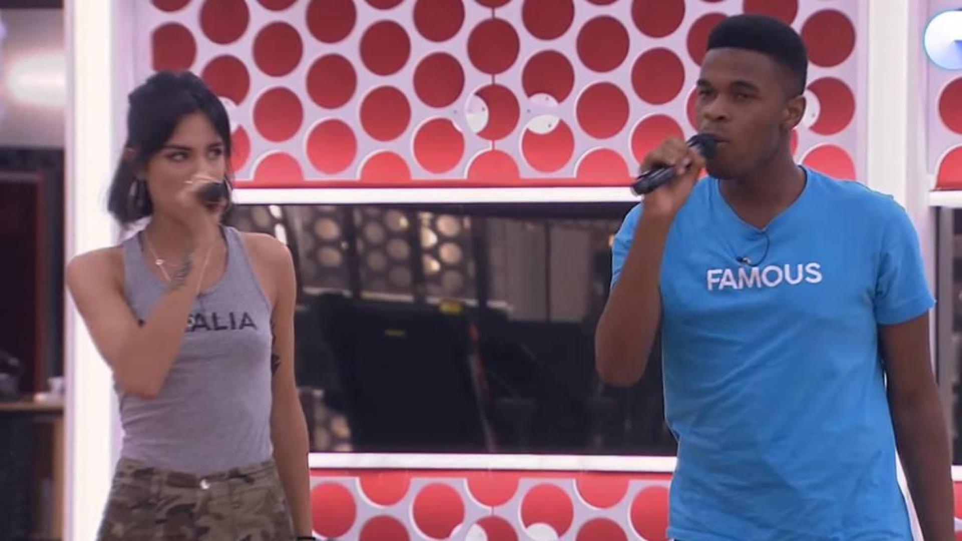 Natalia Lacunza supera con nota el primer pase de micros en su dúo con Famous