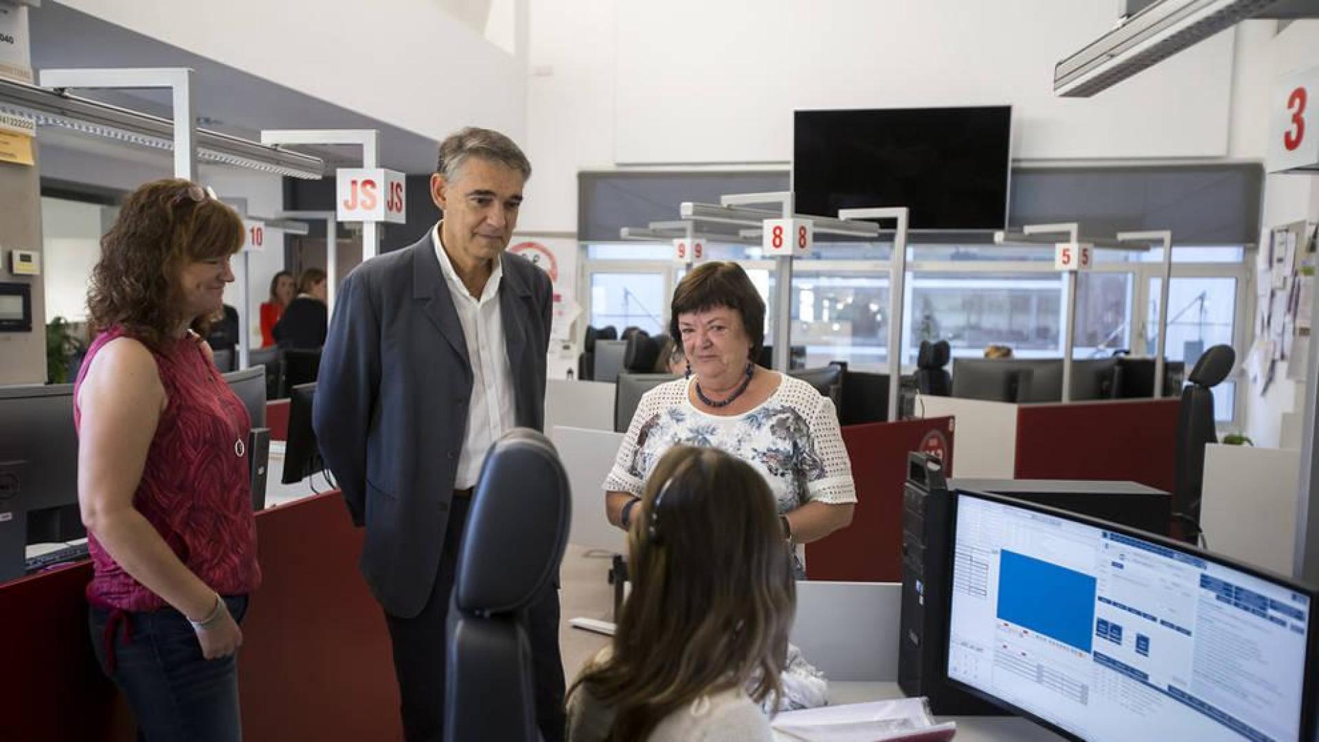 Beaumont expresa su "apoyo y solidaridad" al personal de SOS Navarra